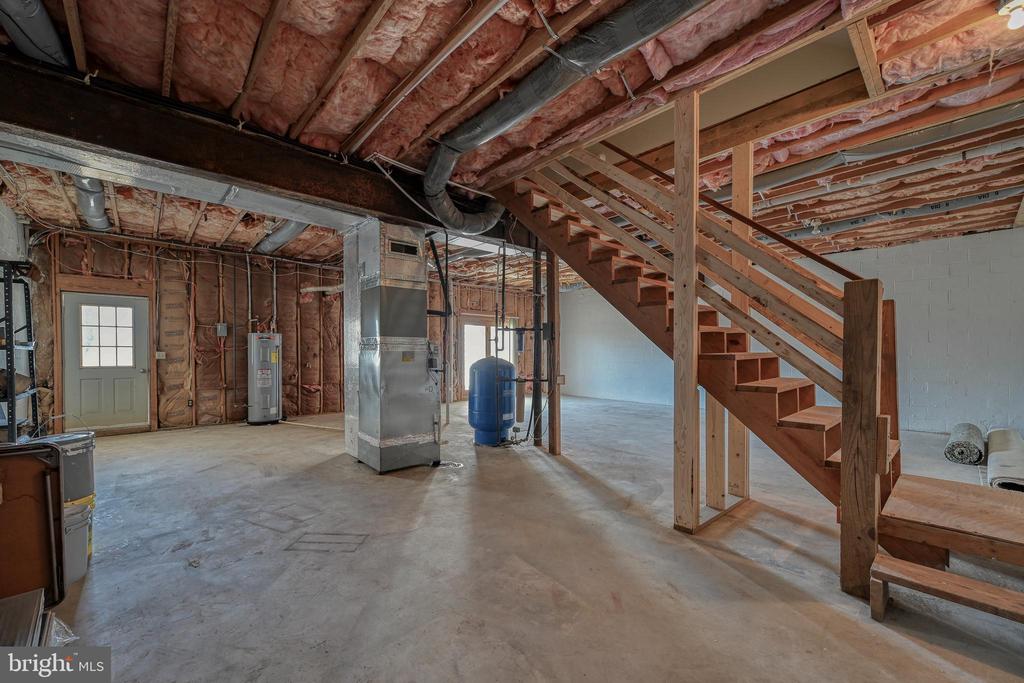 1950 CAMPBELL RD, KESWICK, Virginia 22947, 5 Bedrooms Bedrooms, ,3 BathroomsBathrooms,Residential,1950 CAMPBELL RD,VALA2009450 MLS # VALA2009450