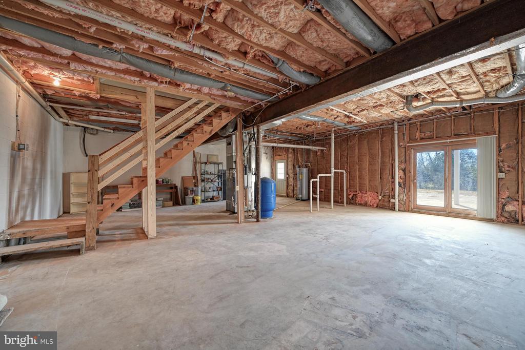 1950 CAMPBELL RD, KESWICK, Virginia 22947, 5 Bedrooms Bedrooms, ,3 BathroomsBathrooms,Residential,1950 CAMPBELL RD,VALA2009450 MLS # VALA2009450