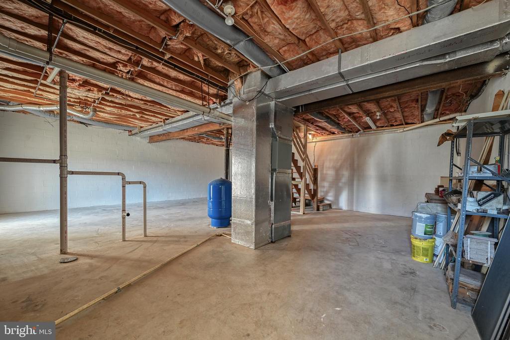 1950 CAMPBELL RD, KESWICK, Virginia 22947, 5 Bedrooms Bedrooms, ,3 BathroomsBathrooms,Residential,1950 CAMPBELL RD,VALA2009450 MLS # VALA2009450