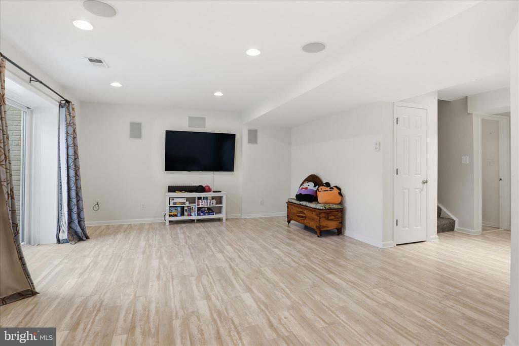 3969 LAKE ASHBY CT, WARRENTON, Virginia, 4 Bedrooms Bedrooms, ,3 BathroomsBathrooms,Residential,3969 LAKE ASHBY CT,VAFQ2021184 MLS # VAFQ2021184