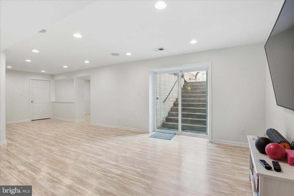 3969 LAKE ASHBY CT, WARRENTON, Virginia, 4 Bedrooms Bedrooms, ,3 BathroomsBathrooms,Residential,3969 LAKE ASHBY CT,VAFQ2021184 MLS # VAFQ2021184