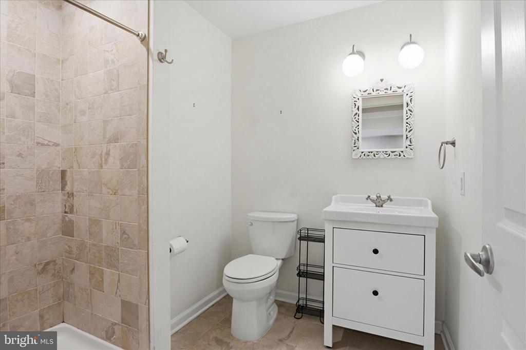 3969 LAKE ASHBY CT, WARRENTON, Virginia, 4 Bedrooms Bedrooms, ,3 BathroomsBathrooms,Residential,3969 LAKE ASHBY CT,VAFQ2021184 MLS # VAFQ2021184