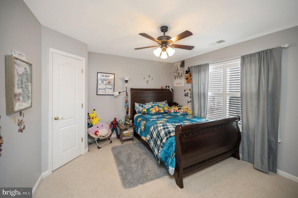 10403 BRECKENRIDGE DR, SPOTSYLVANIA, Virginia 22553, 4 Bedrooms Bedrooms, ,3 BathroomsBathrooms,Residential,10403 BRECKENRIDGE DR,VASP2040434 MLS # VASP2040434