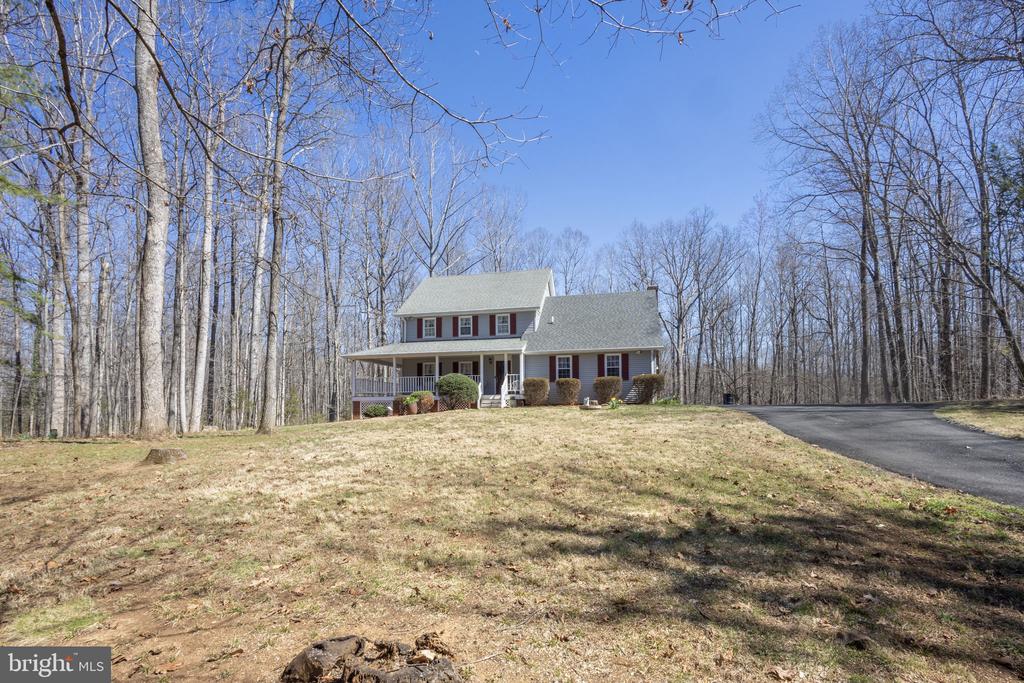 19332 HILLCREST LN, JEFFERSONTON, Virginia 22724, 4 Bedrooms Bedrooms, ,2 BathroomsBathrooms,Residential,19332 HILLCREST LN,VACU2011998 MLS # VACU2011998
