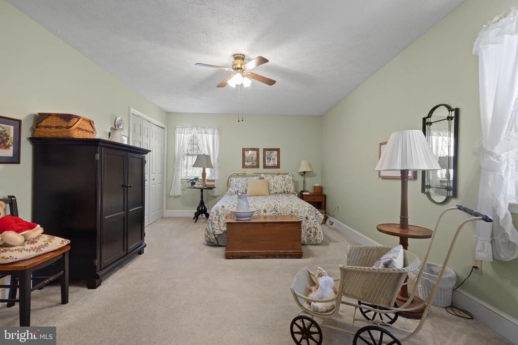 19332 HILLCREST LN, JEFFERSONTON, Virginia 22724, 4 Bedrooms Bedrooms, ,2 BathroomsBathrooms,Residential,19332 HILLCREST LN,VACU2011998 MLS # VACU2011998