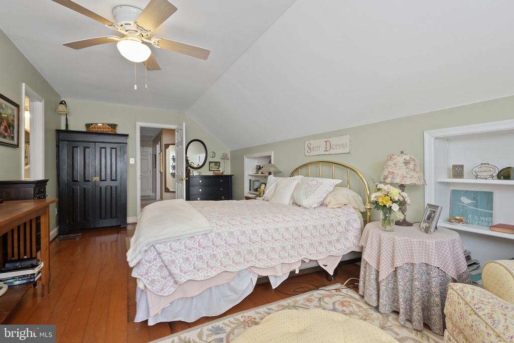 19332 HILLCREST LN, JEFFERSONTON, Virginia 22724, 4 Bedrooms Bedrooms, ,2 BathroomsBathrooms,Residential,19332 HILLCREST LN,VACU2011998 MLS # VACU2011998