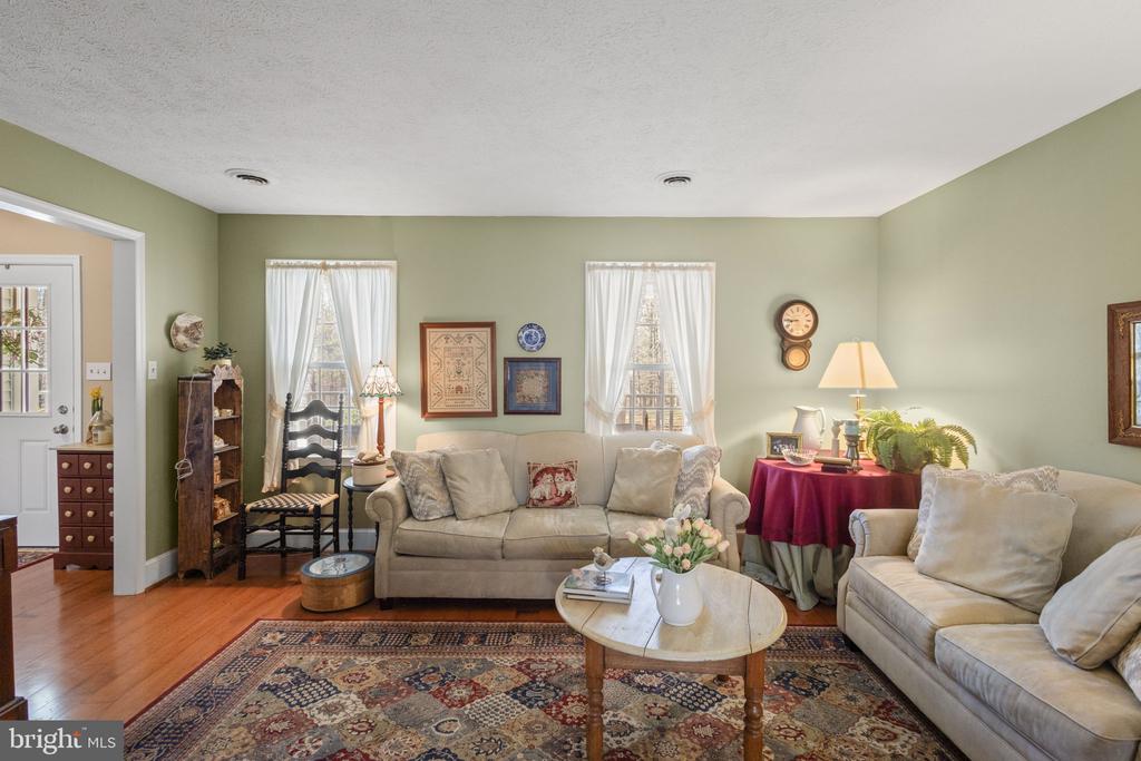 19332 HILLCREST LN, JEFFERSONTON, Virginia 22724, 4 Bedrooms Bedrooms, ,2 BathroomsBathrooms,Residential,19332 HILLCREST LN,VACU2011998 MLS # VACU2011998