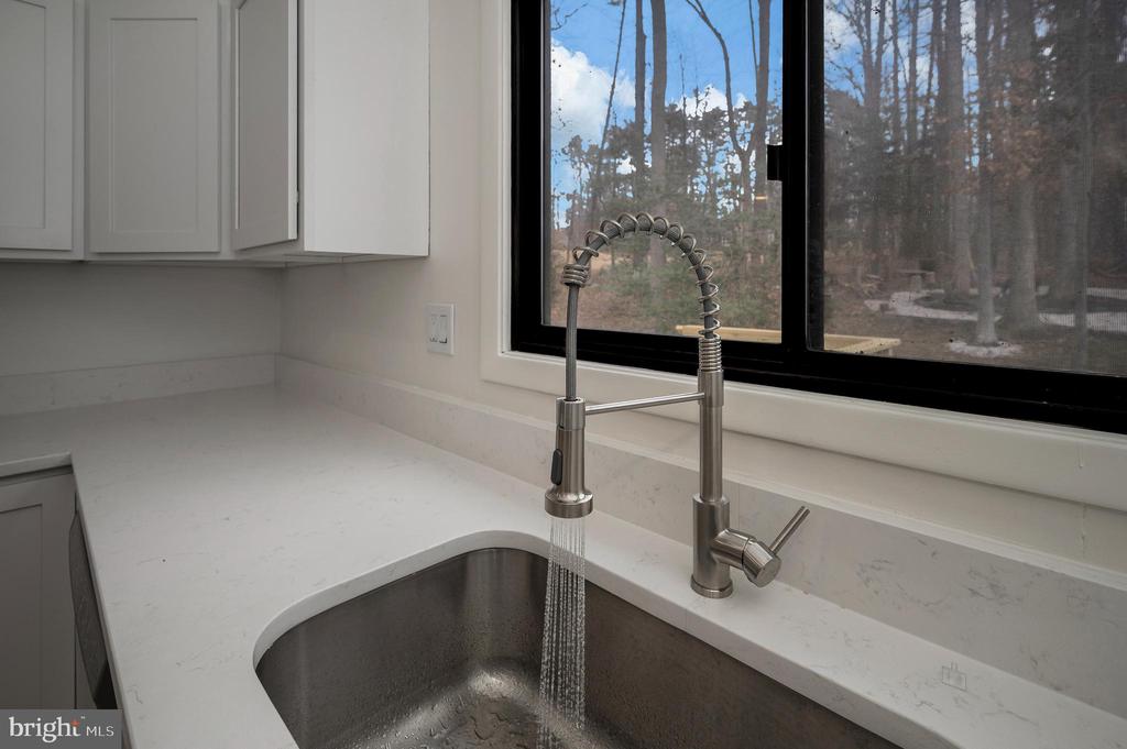 1201 EASTOVER PKWY, LOCUST GROVE, Virginia 22508, 4 Bedrooms Bedrooms, ,2 BathroomsBathrooms,Residential,1201 EASTOVER PKWY,VAOR2013722 MLS # VAOR2013722