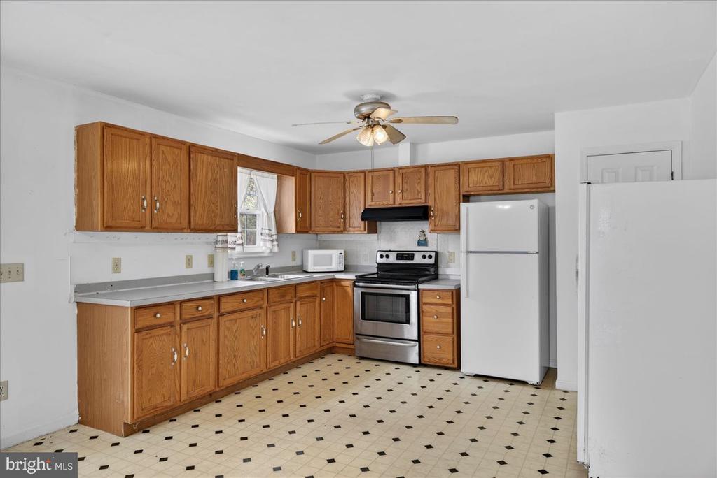 28042 RAPIDAN RD, RAPIDAN, Virginia 22733, 3 Bedrooms Bedrooms, ,2 BathroomsBathrooms,Residential,28042 RAPIDAN RD,VACU2013148 MLS # VACU2013148