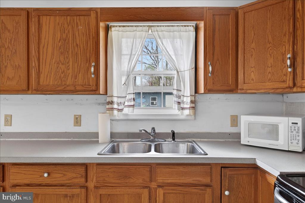 28042 RAPIDAN RD, RAPIDAN, Virginia 22733, 3 Bedrooms Bedrooms, ,2 BathroomsBathrooms,Residential,28042 RAPIDAN RD,VACU2013148 MLS # VACU2013148