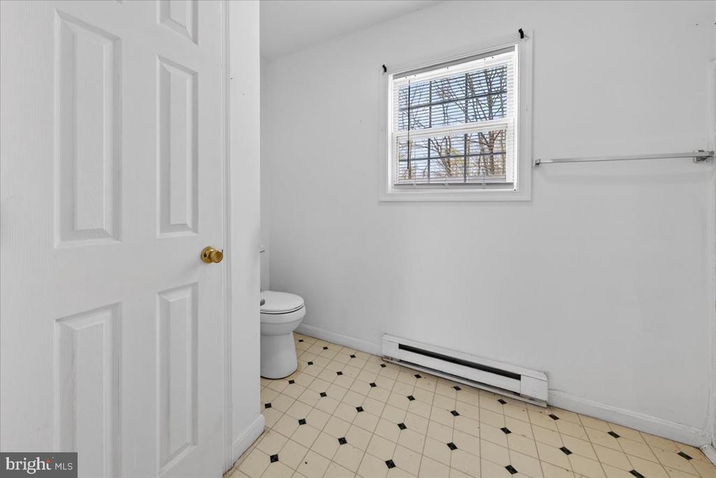 28042 RAPIDAN RD, RAPIDAN, Virginia 22733, 3 Bedrooms Bedrooms, ,2 BathroomsBathrooms,Residential,28042 RAPIDAN RD,VACU2013148 MLS # VACU2013148