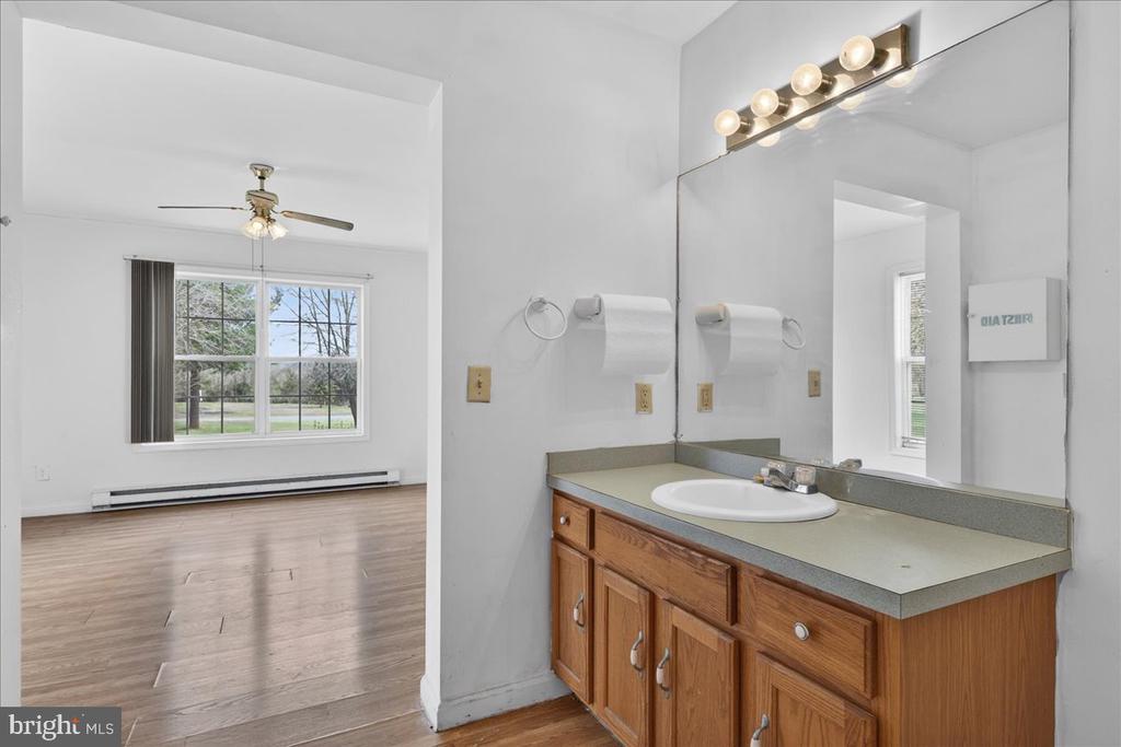 28042 RAPIDAN RD, RAPIDAN, Virginia 22733, 3 Bedrooms Bedrooms, ,2 BathroomsBathrooms,Residential,28042 RAPIDAN RD,VACU2013148 MLS # VACU2013148