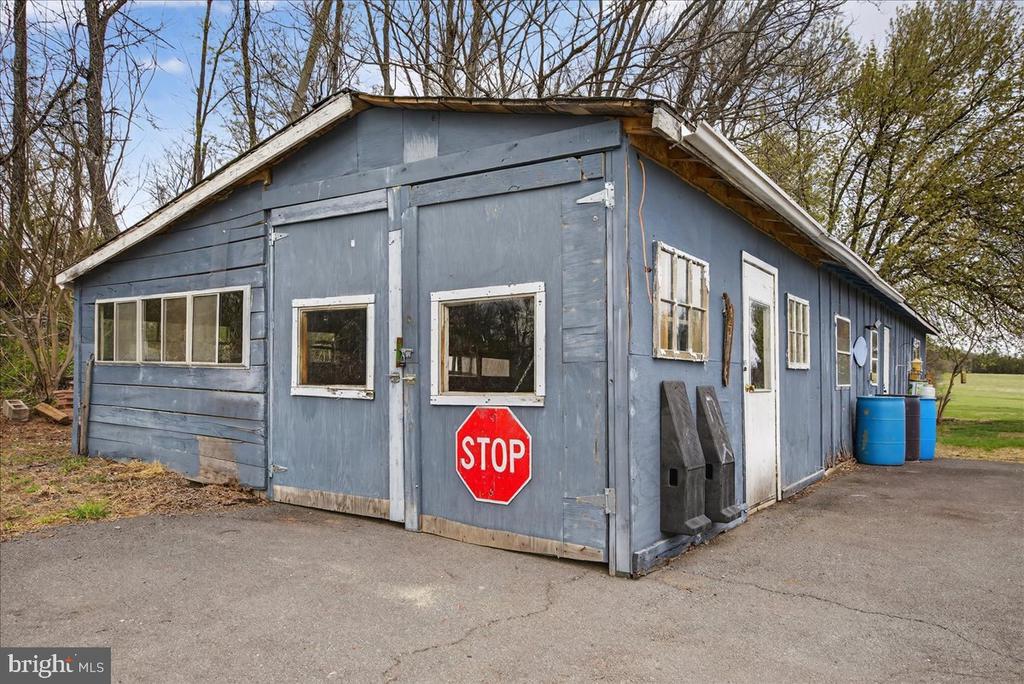 28042 RAPIDAN RD, RAPIDAN, Virginia 22733, 3 Bedrooms Bedrooms, ,2 BathroomsBathrooms,Residential,28042 RAPIDAN RD,VACU2013148 MLS # VACU2013148