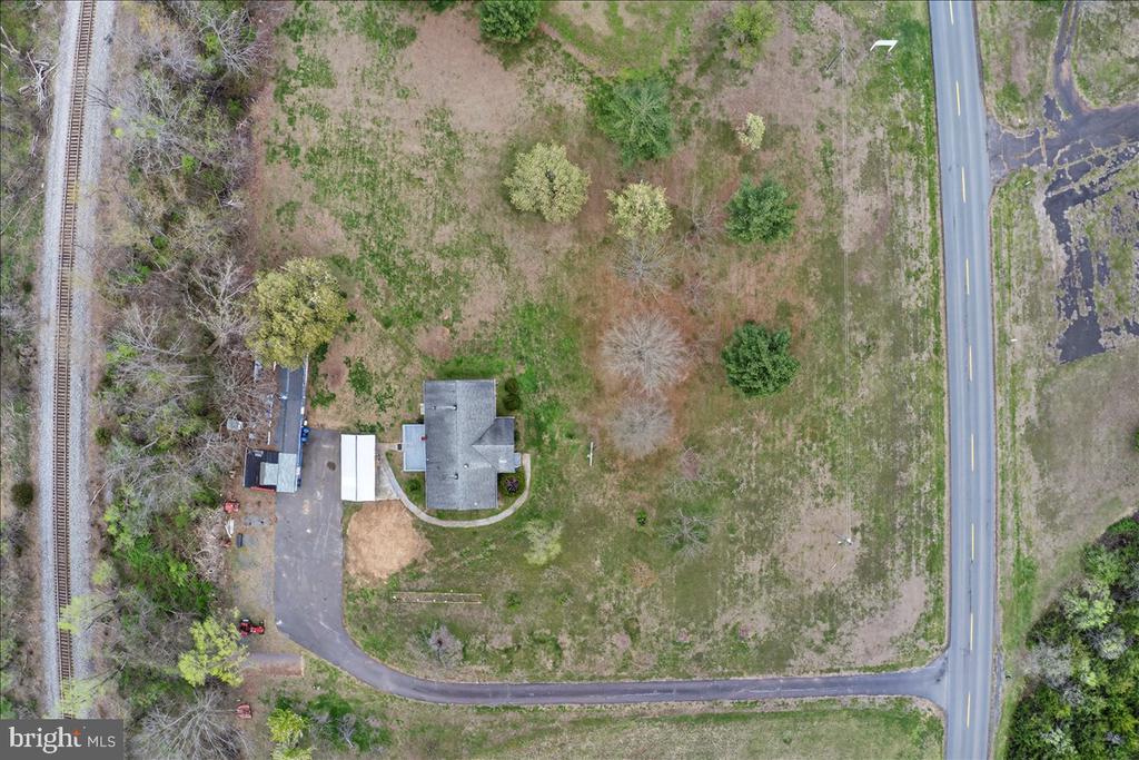 28042 RAPIDAN RD, RAPIDAN, Virginia 22733, 3 Bedrooms Bedrooms, ,2 BathroomsBathrooms,Residential,28042 RAPIDAN RD,VACU2013148 MLS # VACU2013148