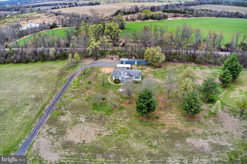 28042 RAPIDAN RD, RAPIDAN, Virginia 22733, 3 Bedrooms Bedrooms, ,2 BathroomsBathrooms,Residential,28042 RAPIDAN RD,VACU2013148 MLS # VACU2013148