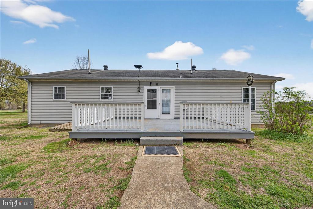 28042 RAPIDAN RD, RAPIDAN, Virginia 22733, 3 Bedrooms Bedrooms, ,2 BathroomsBathrooms,Residential,28042 RAPIDAN RD,VACU2013148 MLS # VACU2013148