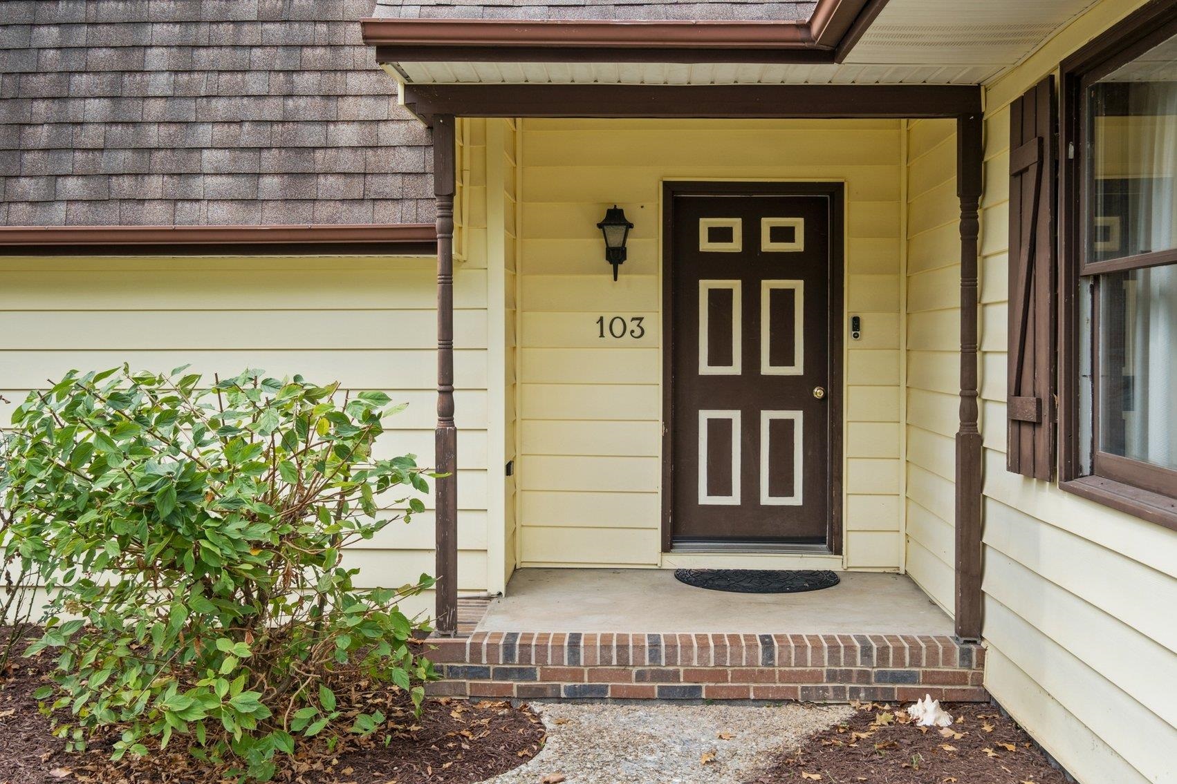 103 HOLLY HILL DR, BRIDGEWATER, Virginia 22812, 3 Bedrooms Bedrooms, ,2 BathroomsBathrooms,Residential,103 HOLLY HILL DR,673303 MLS # 673303