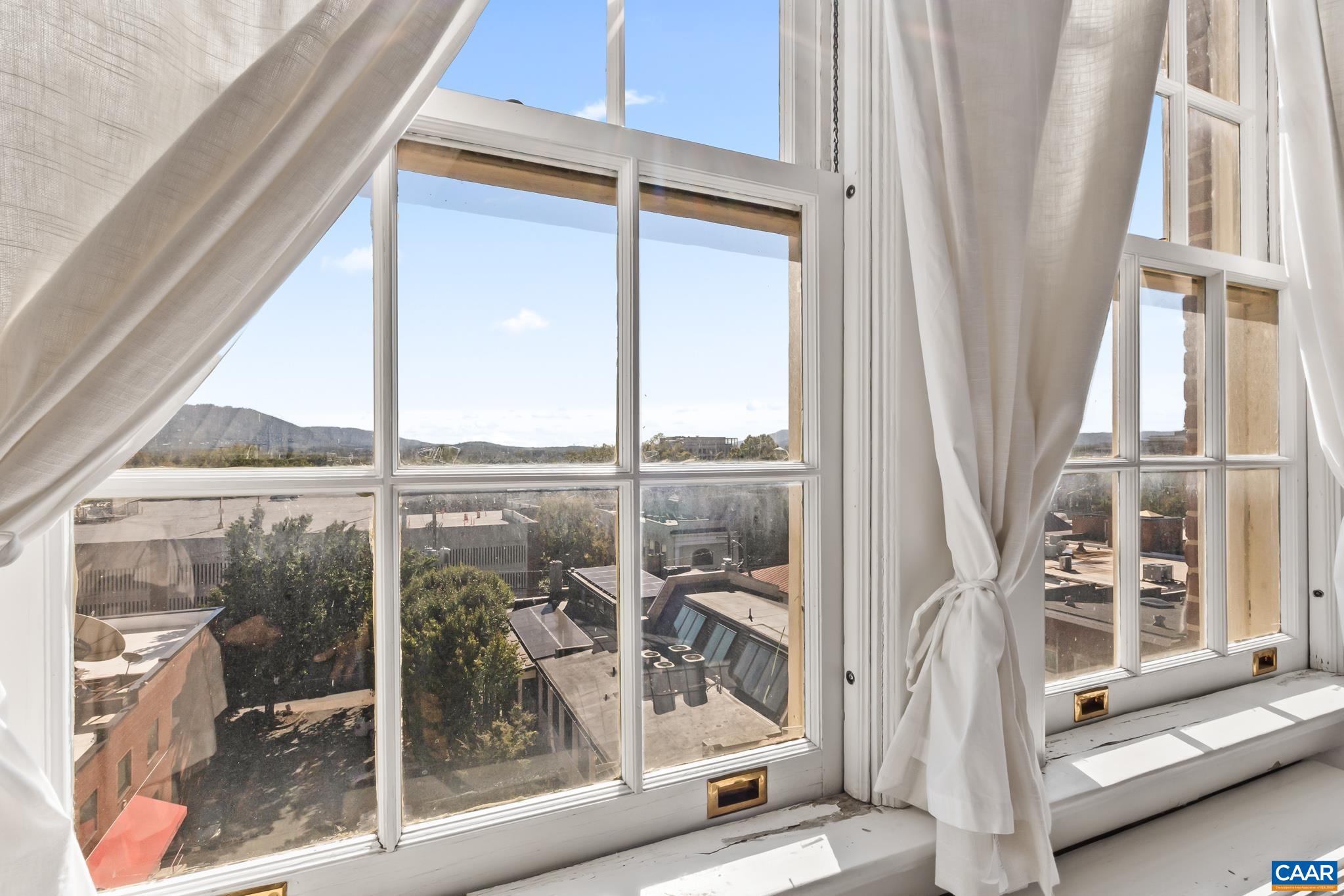 500 COURT SQ, CHARLOTTESVILLE, Virginia 22902, ,1 BathroomBathrooms,Residential,500 COURT SQ,674488 MLS # 674488