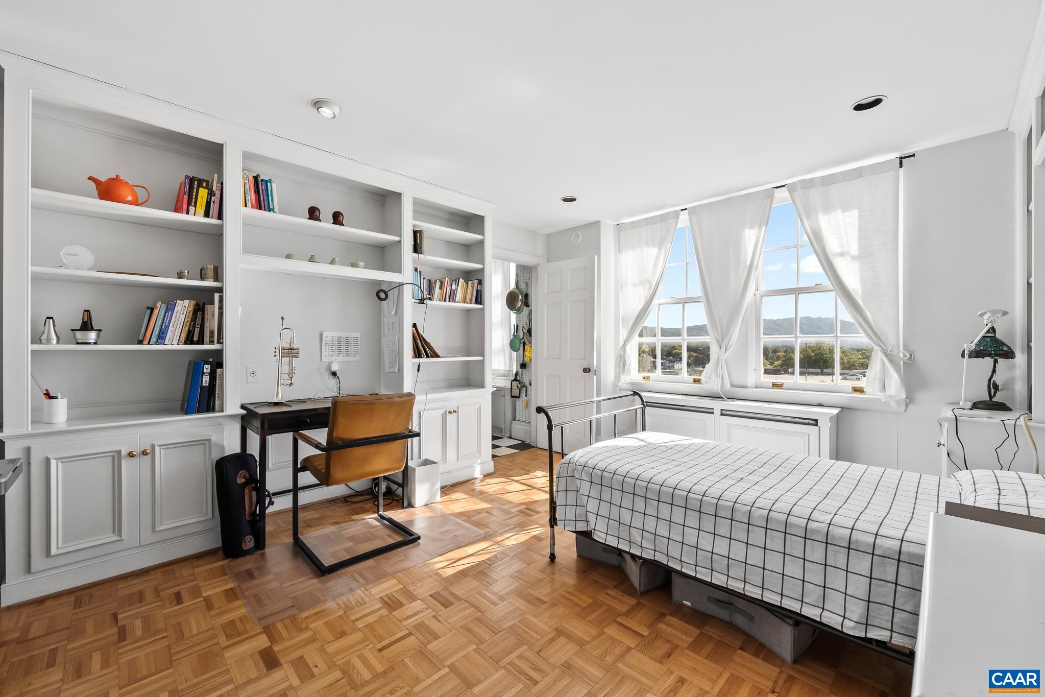 500 COURT SQ, CHARLOTTESVILLE, Virginia 22902, ,1 BathroomBathrooms,Residential,500 COURT SQ,674488 MLS # 674488