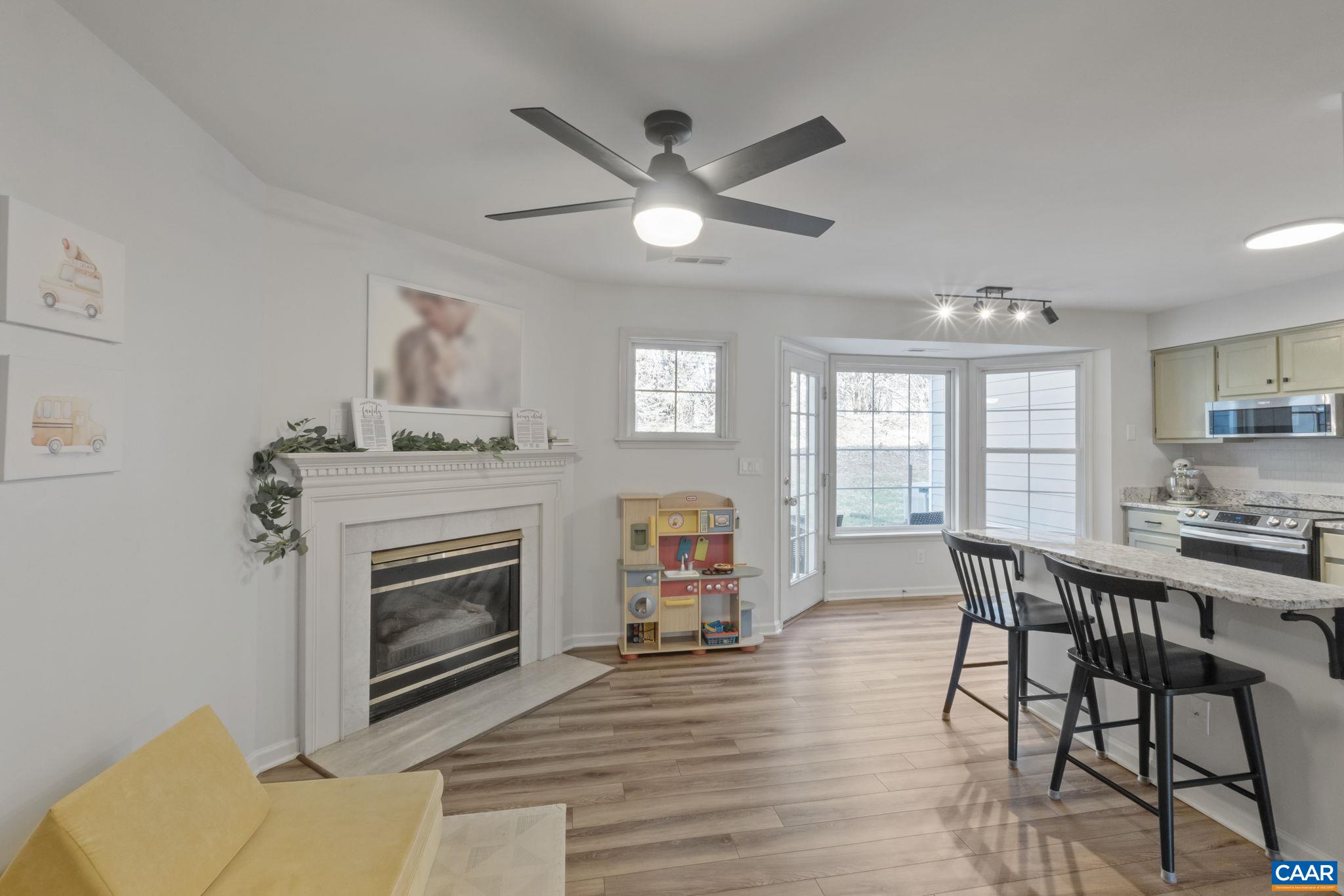 3278 GATEWAY CIR, CHARLOTTESVILLE, Virginia 22911, 3 Bedrooms Bedrooms, ,2 BathroomsBathrooms,Residential,3278 GATEWAY CIR,674609 MLS # 674609