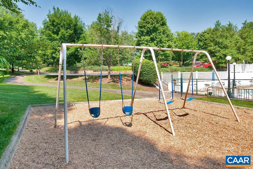 3278 GATEWAY CIR, CHARLOTTESVILLE, Virginia 22911, 3 Bedrooms Bedrooms, ,2 BathroomsBathrooms,Residential,3278 GATEWAY CIR,674609 MLS # 674609