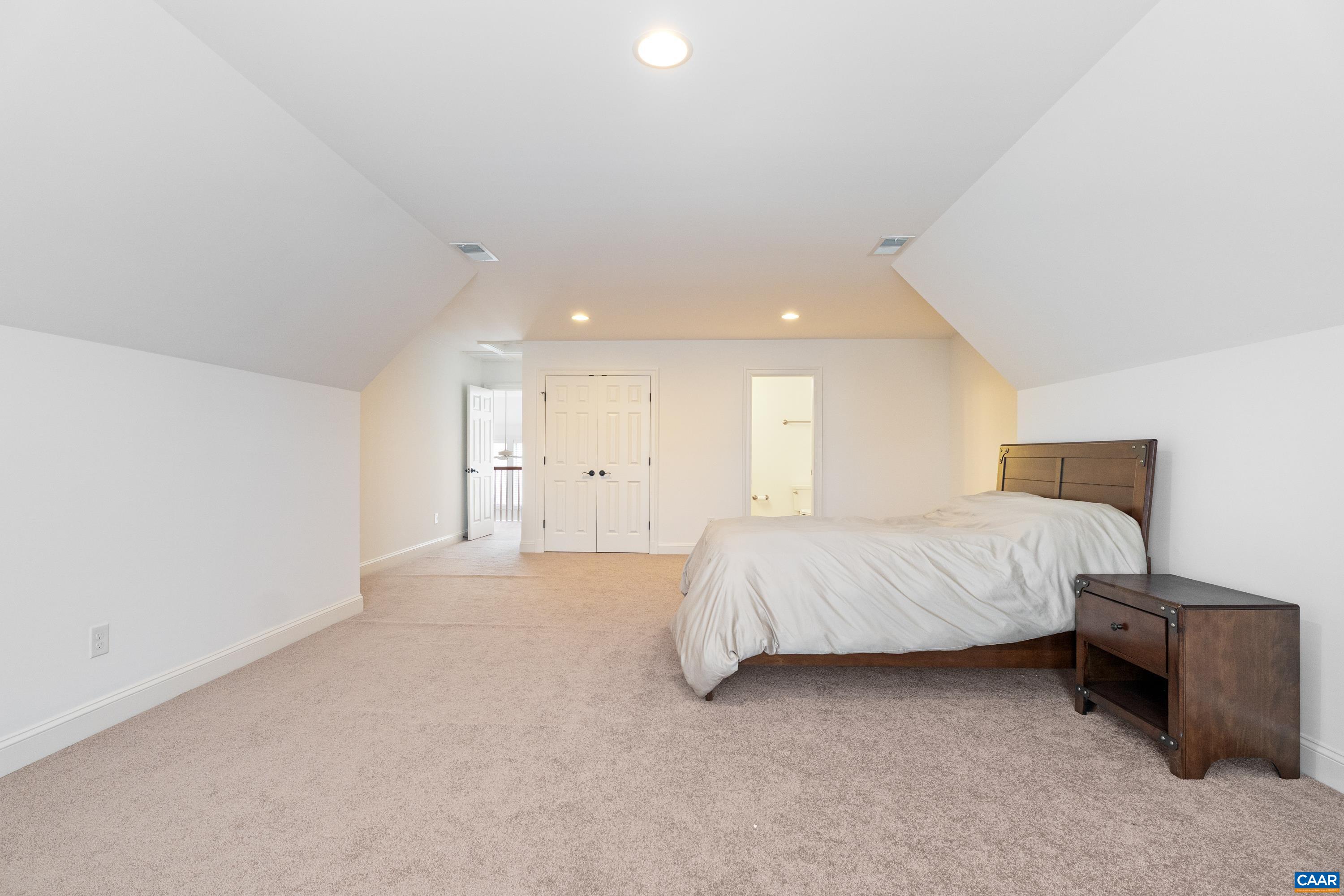 2621 S BENNINGTON RD, CHARLOTTESVILLE, Virginia 22901, 5 Bedrooms Bedrooms, ,5 BathroomsBathrooms,Residential,OUT OF BOUNDS VILLA I,2621 S BENNINGTON RD,674656 MLS # 674656