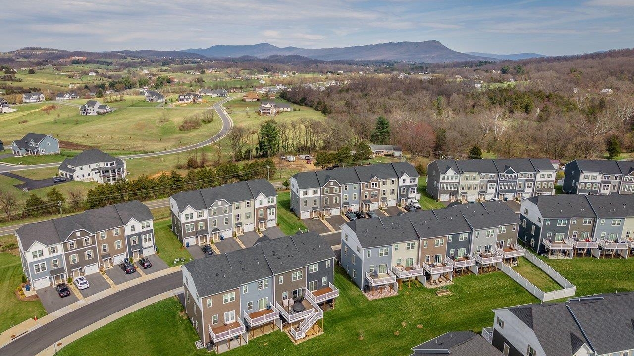 4537 DRYSDALE ST, ROCKINGHAM, Virginia 22801, 3 Bedrooms Bedrooms, ,2 BathroomsBathrooms,Residential,4537 DRYSDALE ST,674994 MLS # 674994