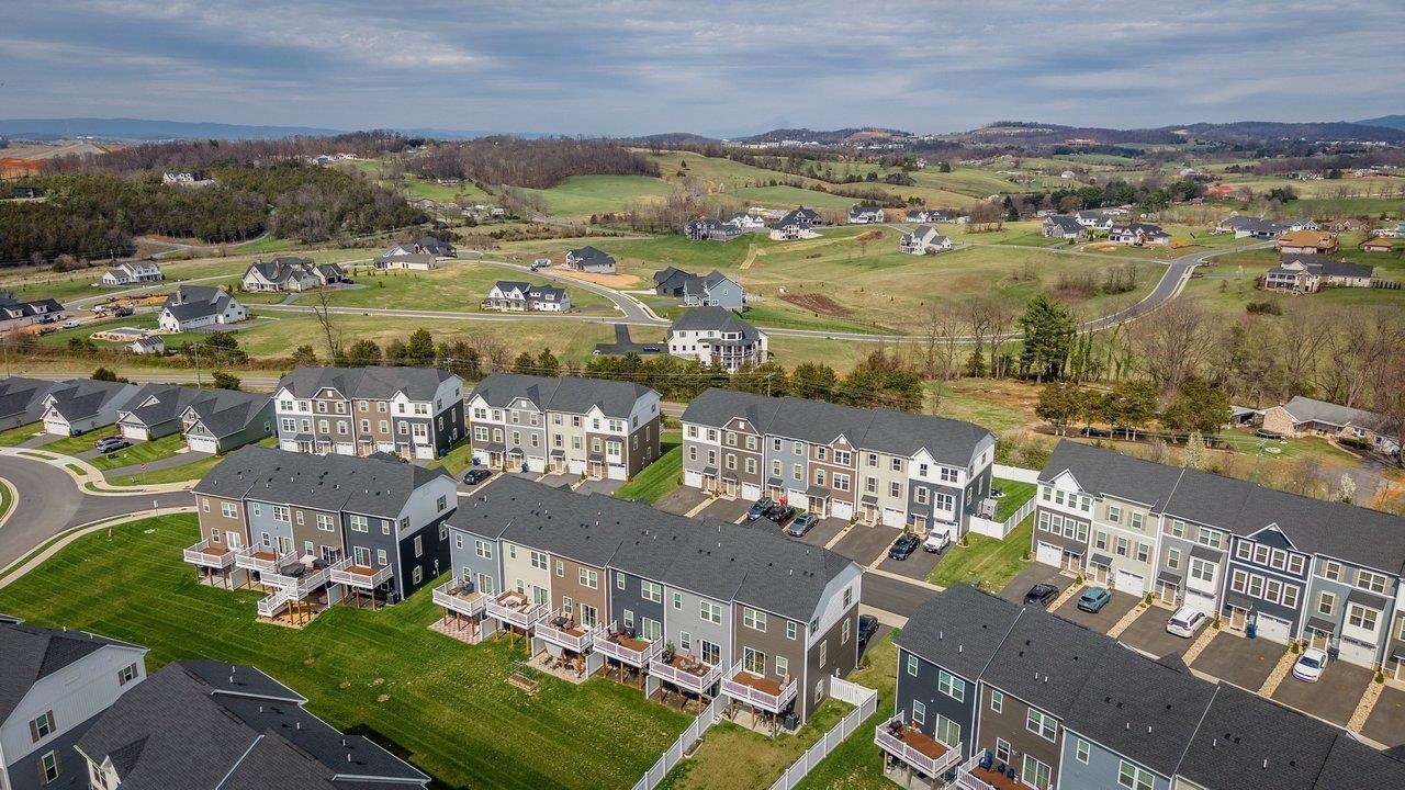 4537 DRYSDALE ST, ROCKINGHAM, Virginia 22801, 3 Bedrooms Bedrooms, ,2 BathroomsBathrooms,Residential,4537 DRYSDALE ST,674994 MLS # 674994