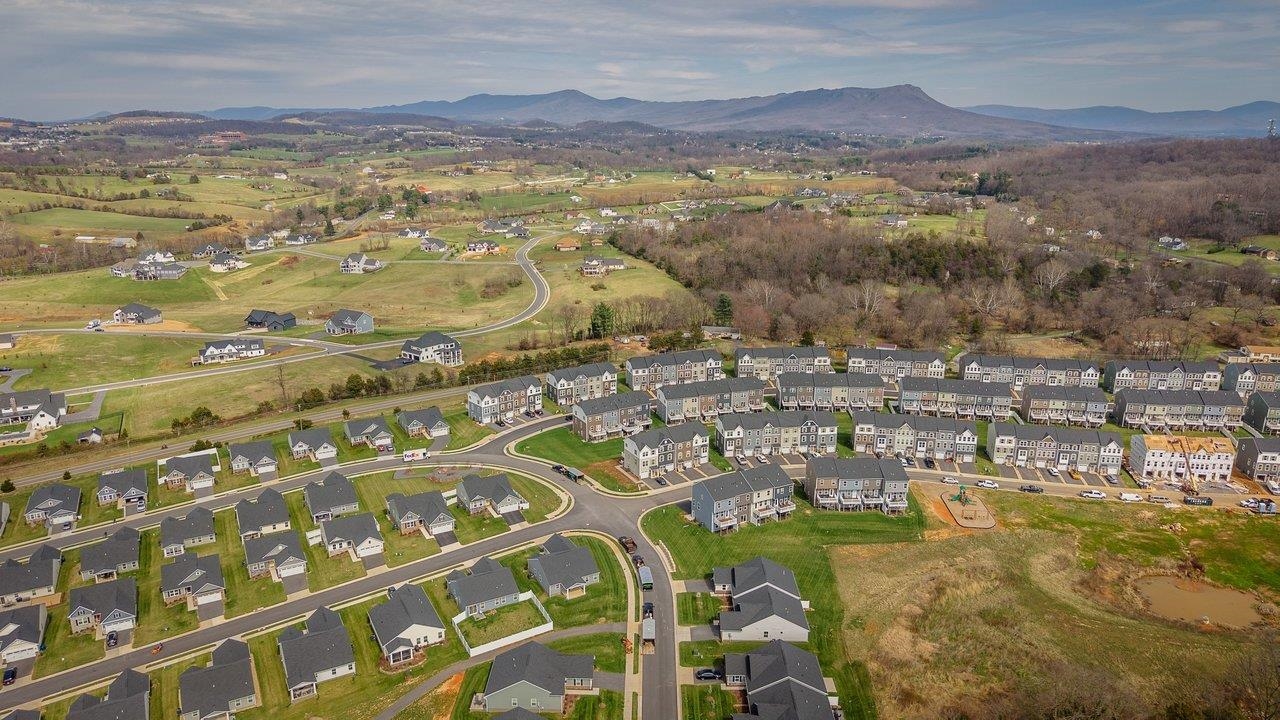 4537 DRYSDALE ST, ROCKINGHAM, Virginia 22801, 3 Bedrooms Bedrooms, ,2 BathroomsBathrooms,Residential,4537 DRYSDALE ST,674994 MLS # 674994