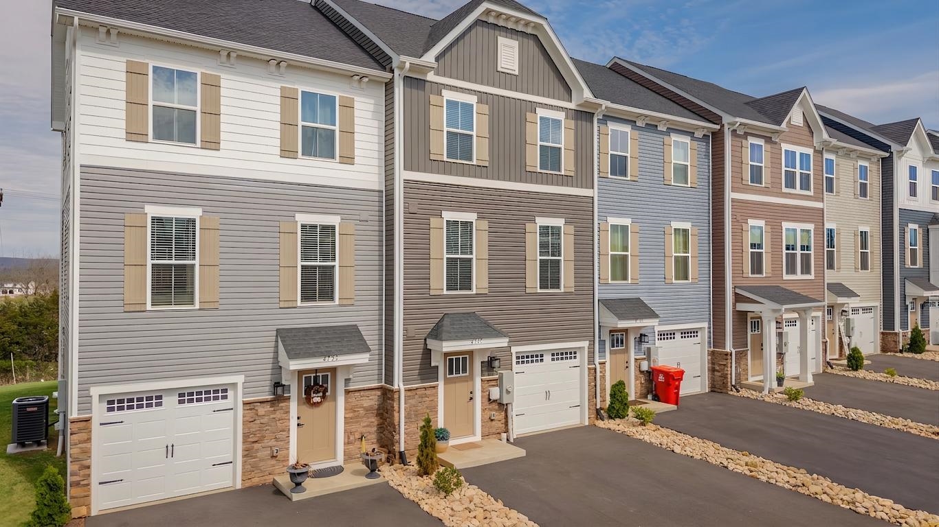 4537 DRYSDALE ST, ROCKINGHAM, Virginia 22801, 3 Bedrooms Bedrooms, ,2 BathroomsBathrooms,Residential,4537 DRYSDALE ST,674994 MLS # 674994