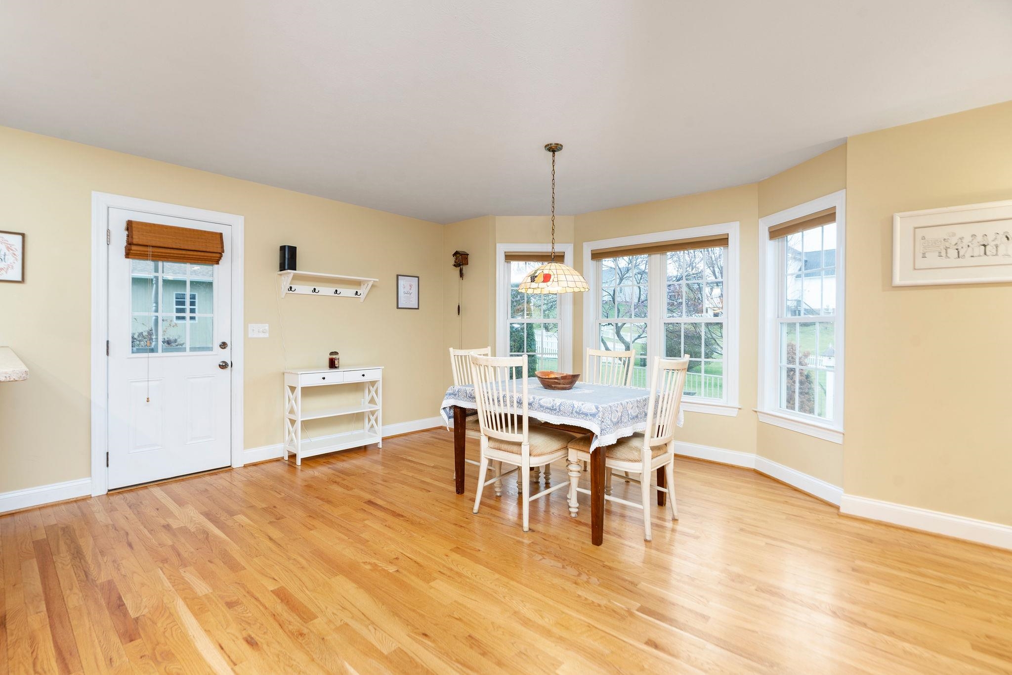 800 WATERTON ST, STAUNTON, Virginia 24401, 3 Bedrooms Bedrooms, ,2 BathroomsBathrooms,Residential,800 WATERTON ST,675145 MLS # 675145