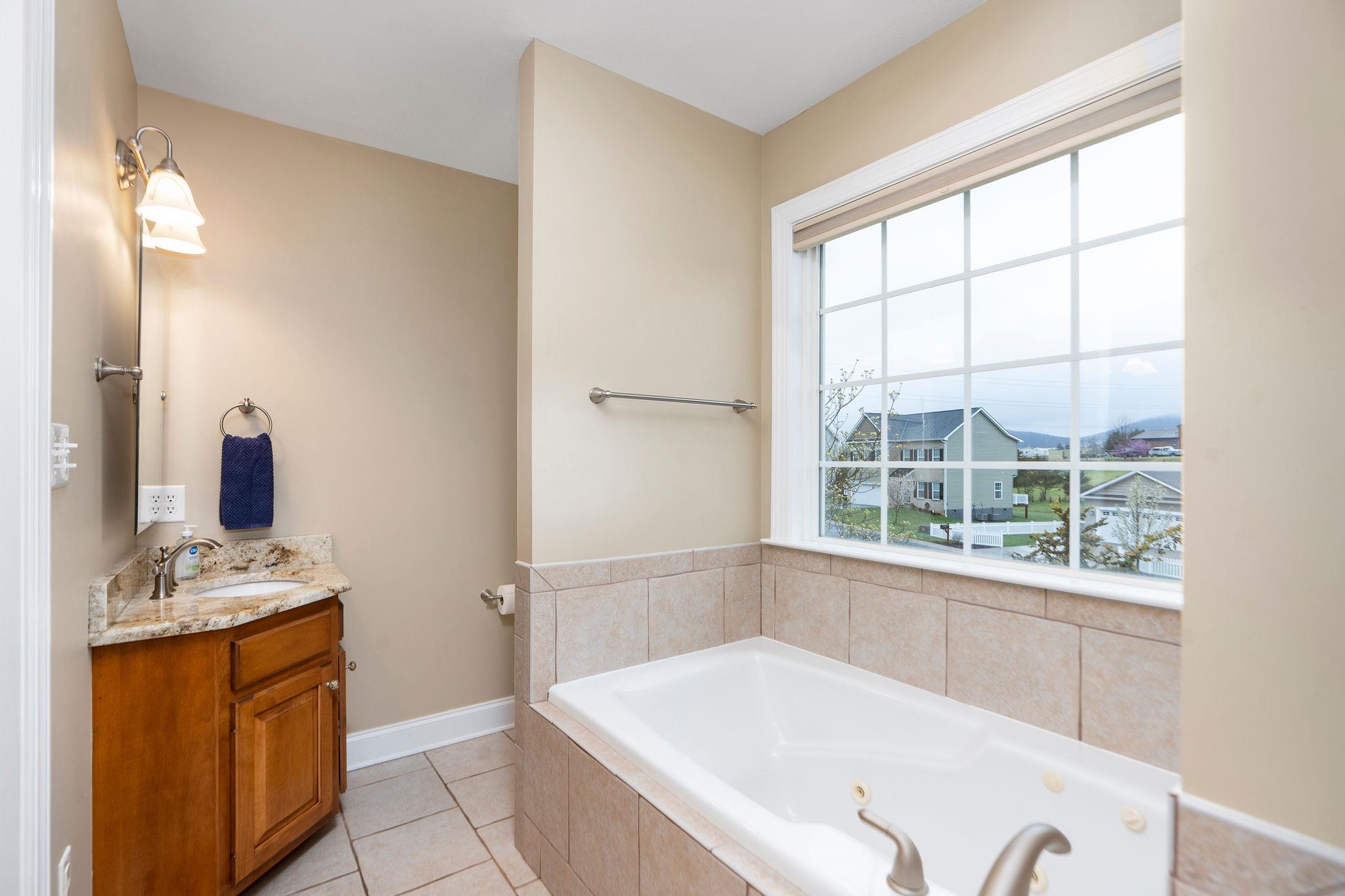 800 WATERTON ST, STAUNTON, Virginia 24401, 3 Bedrooms Bedrooms, ,2 BathroomsBathrooms,Residential,800 WATERTON ST,675145 MLS # 675145