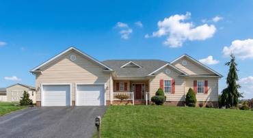 800 WATERTON ST, STAUNTON, Virginia 24401, 3 Bedrooms Bedrooms, ,2 BathroomsBathrooms,Residential,800 WATERTON ST,675145 MLS # 675145