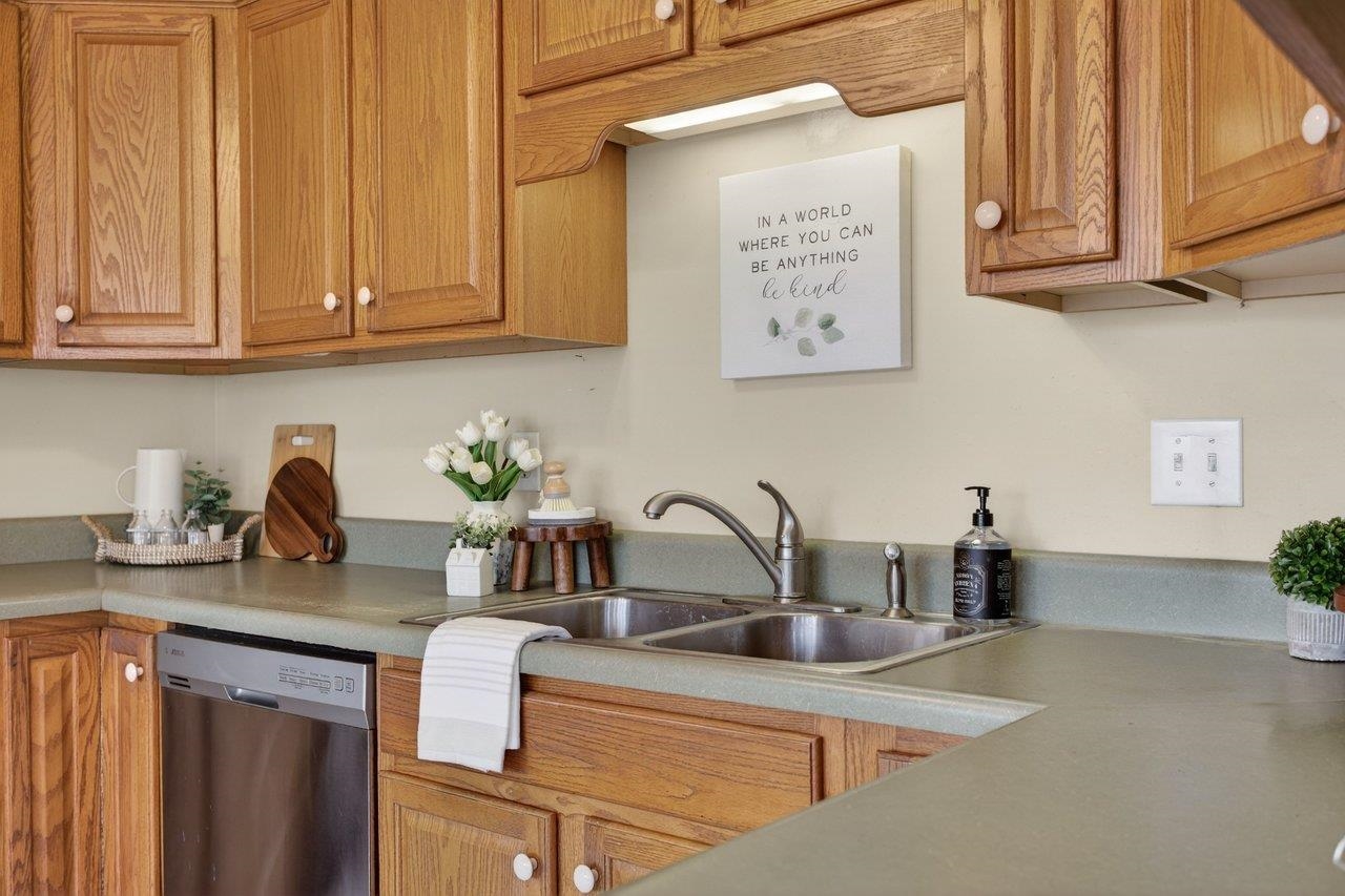 145 SUGAR MILL LN, WEYERS CAVE, Virginia 24486, 4 Bedrooms Bedrooms, ,2 BathroomsBathrooms,Residential,145 SUGAR MILL LN,675150 MLS # 675150