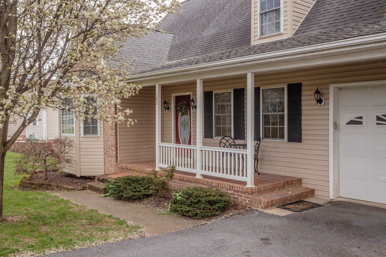 145 SUGAR MILL LN, WEYERS CAVE, Virginia 24486, 4 Bedrooms Bedrooms, ,2 BathroomsBathrooms,Residential,145 SUGAR MILL LN,675150 MLS # 675150