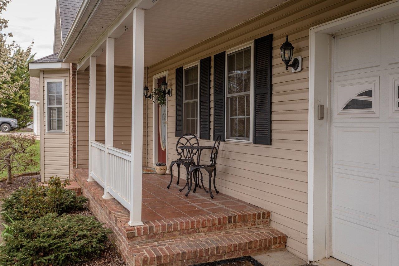 145 SUGAR MILL LN, WEYERS CAVE, Virginia 24486, 4 Bedrooms Bedrooms, ,2 BathroomsBathrooms,Residential,145 SUGAR MILL LN,675150 MLS # 675150