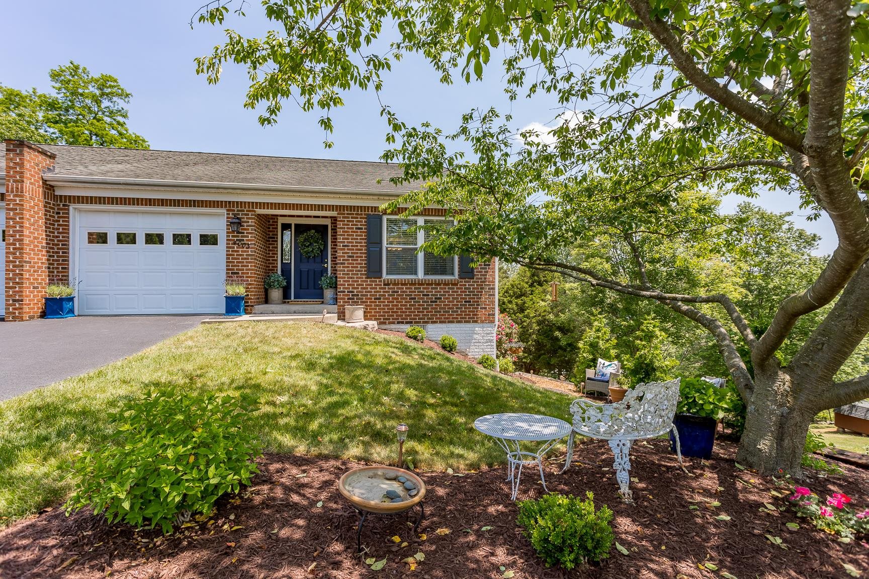 4003 PIRKEY LN, ROCKINGHAM, Virginia 22801, 3 Bedrooms Bedrooms, ,3 BathroomsBathrooms,Residential,4003 PIRKEY LN,675152 MLS # 675152