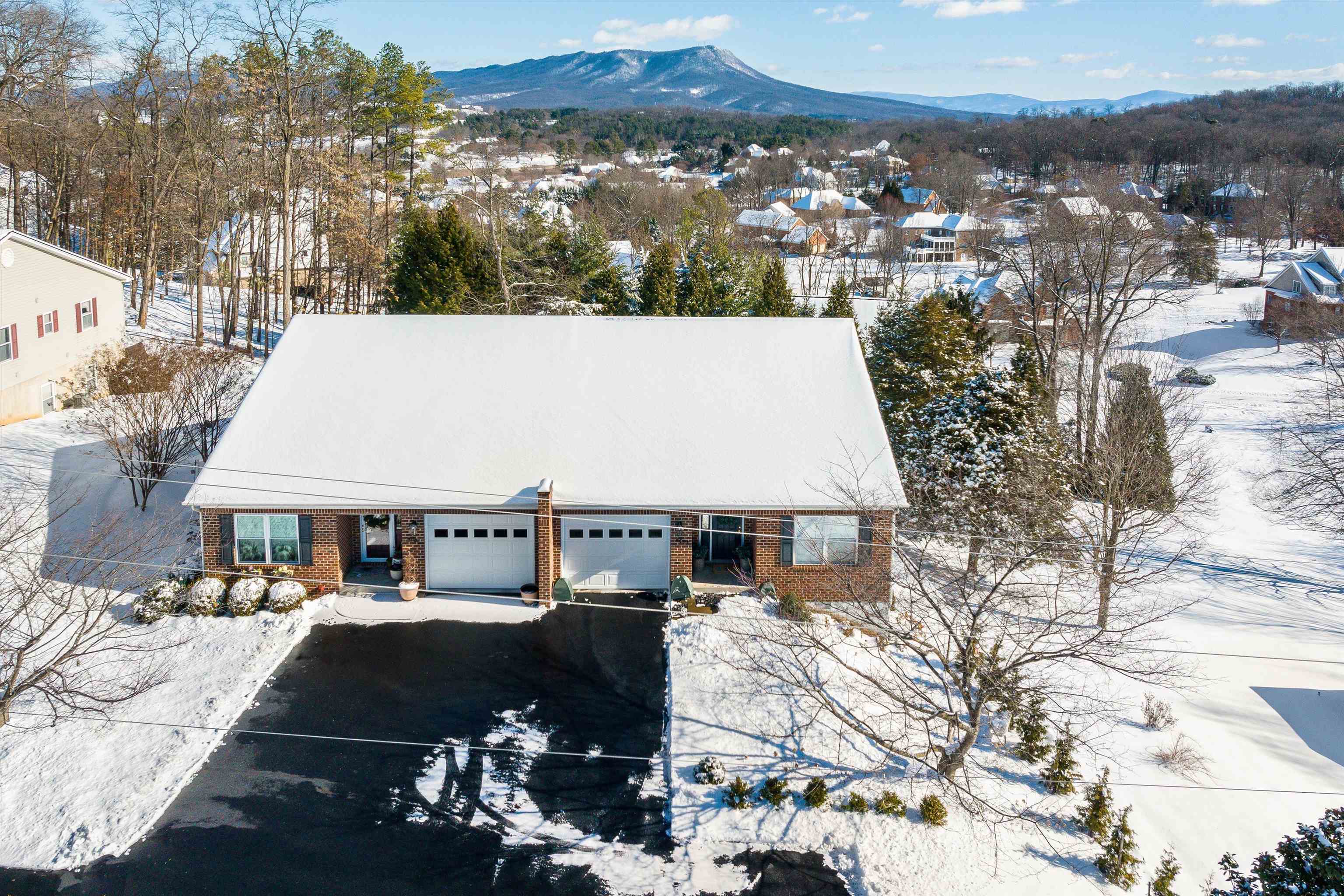 4003 PIRKEY LN, ROCKINGHAM, Virginia 22801, 3 Bedrooms Bedrooms, ,3 BathroomsBathrooms,Residential,4003 PIRKEY LN,675152 MLS # 675152