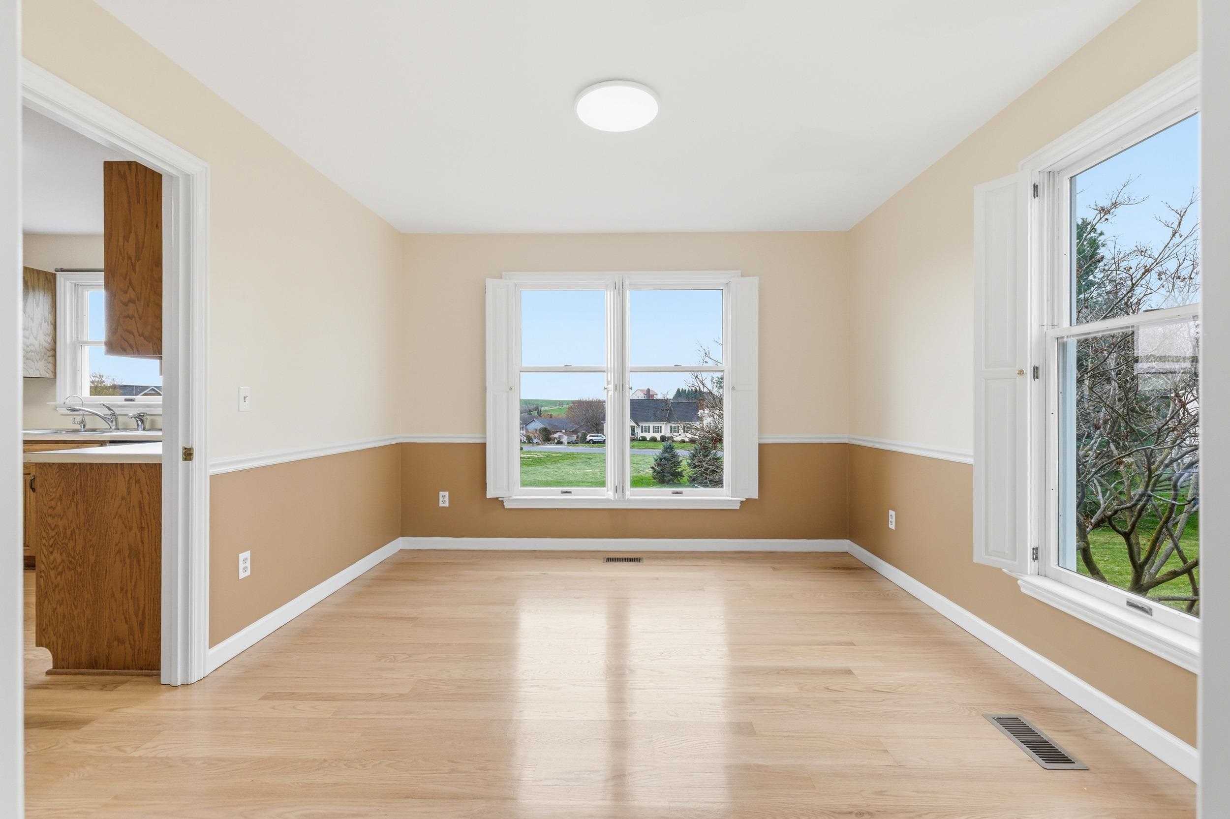 110 SUNBRIGHT DR, BRIDGEWATER, Virginia 22812, 3 Bedrooms Bedrooms, ,3 BathroomsBathrooms,Residential,110 SUNBRIGHT DR,675156 MLS # 675156