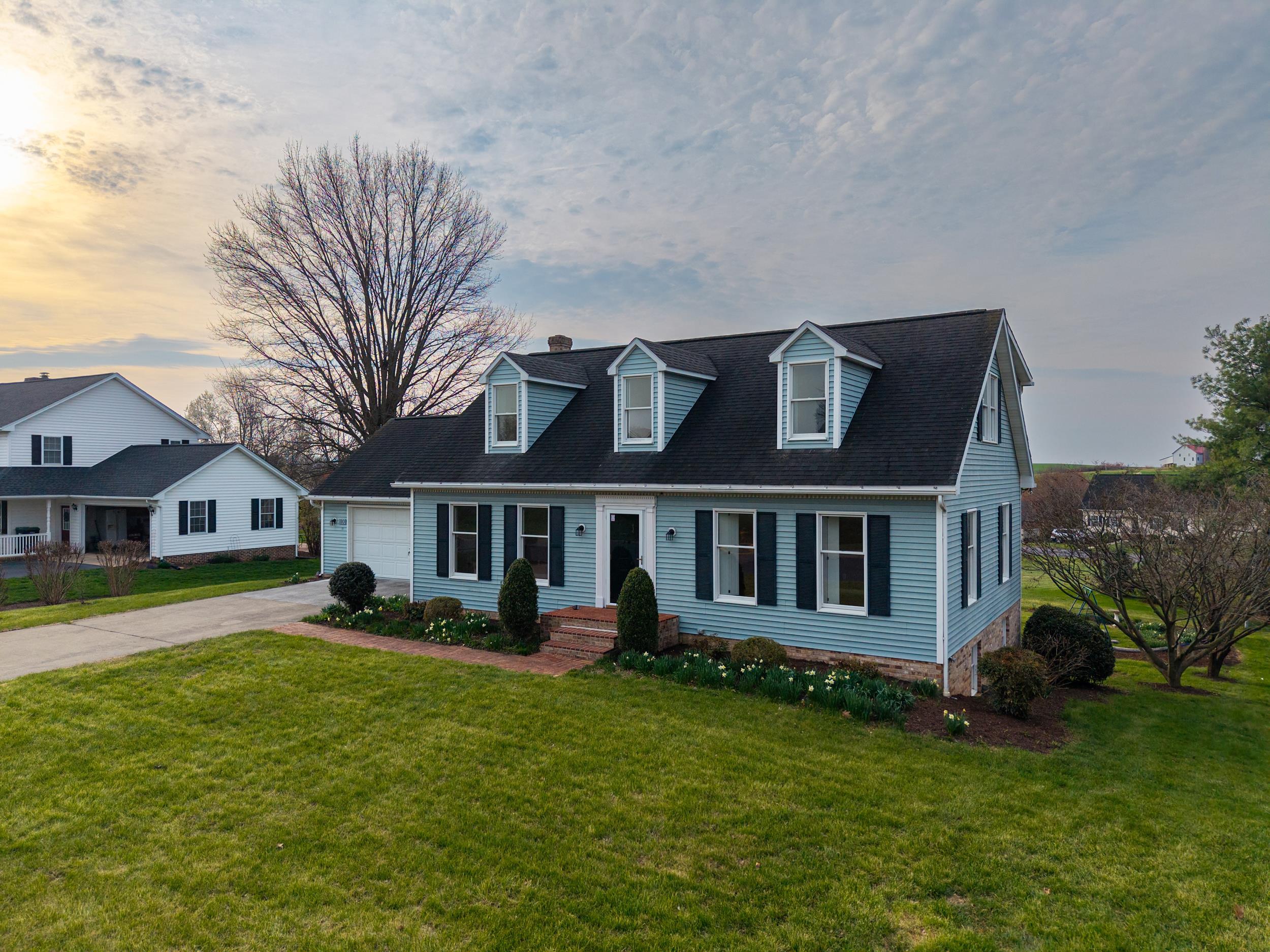 110 SUNBRIGHT DR, BRIDGEWATER, Virginia 22812, 3 Bedrooms Bedrooms, ,3 BathroomsBathrooms,Residential,110 SUNBRIGHT DR,675156 MLS # 675156