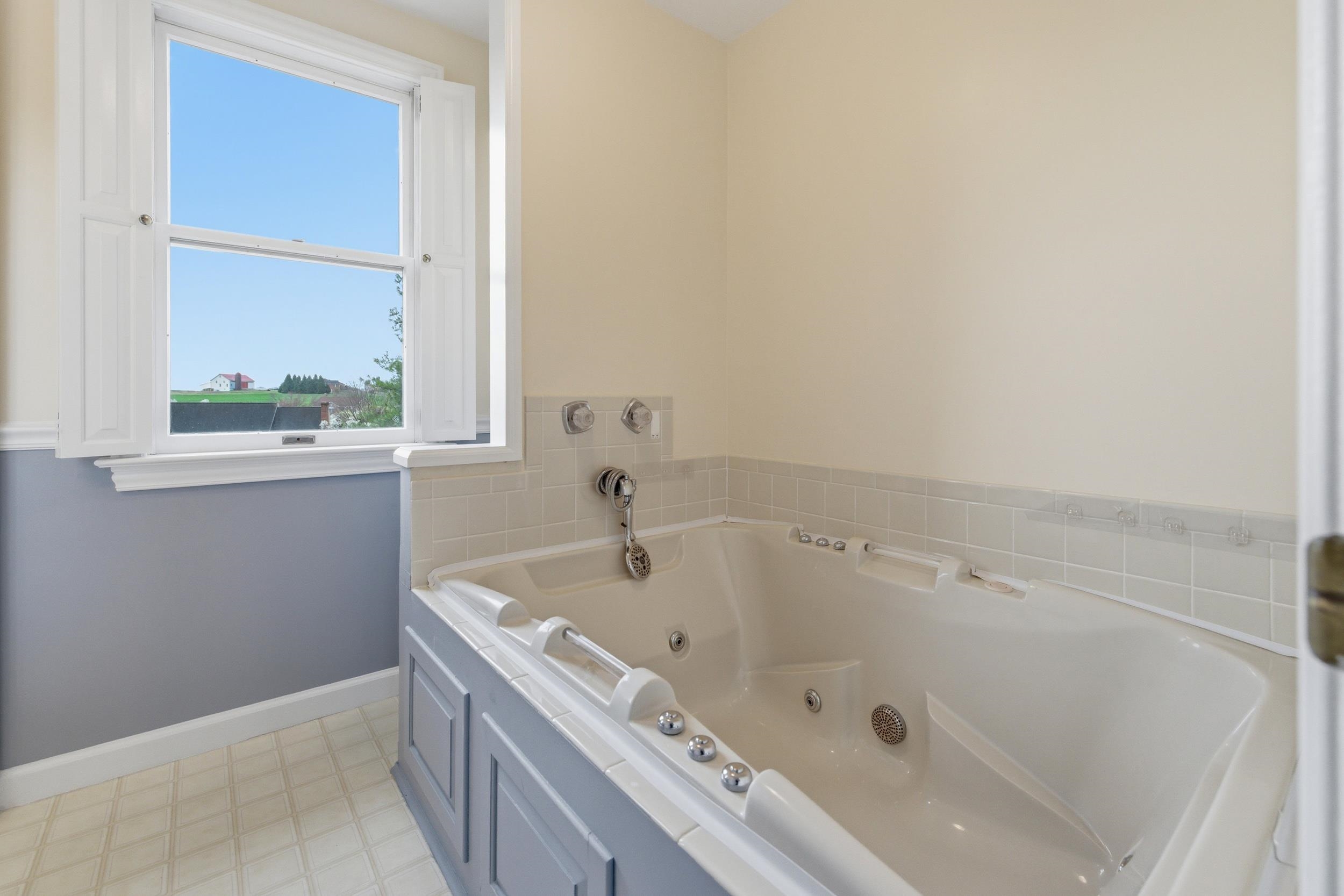 110 SUNBRIGHT DR, BRIDGEWATER, Virginia 22812, 3 Bedrooms Bedrooms, ,3 BathroomsBathrooms,Residential,110 SUNBRIGHT DR,675156 MLS # 675156