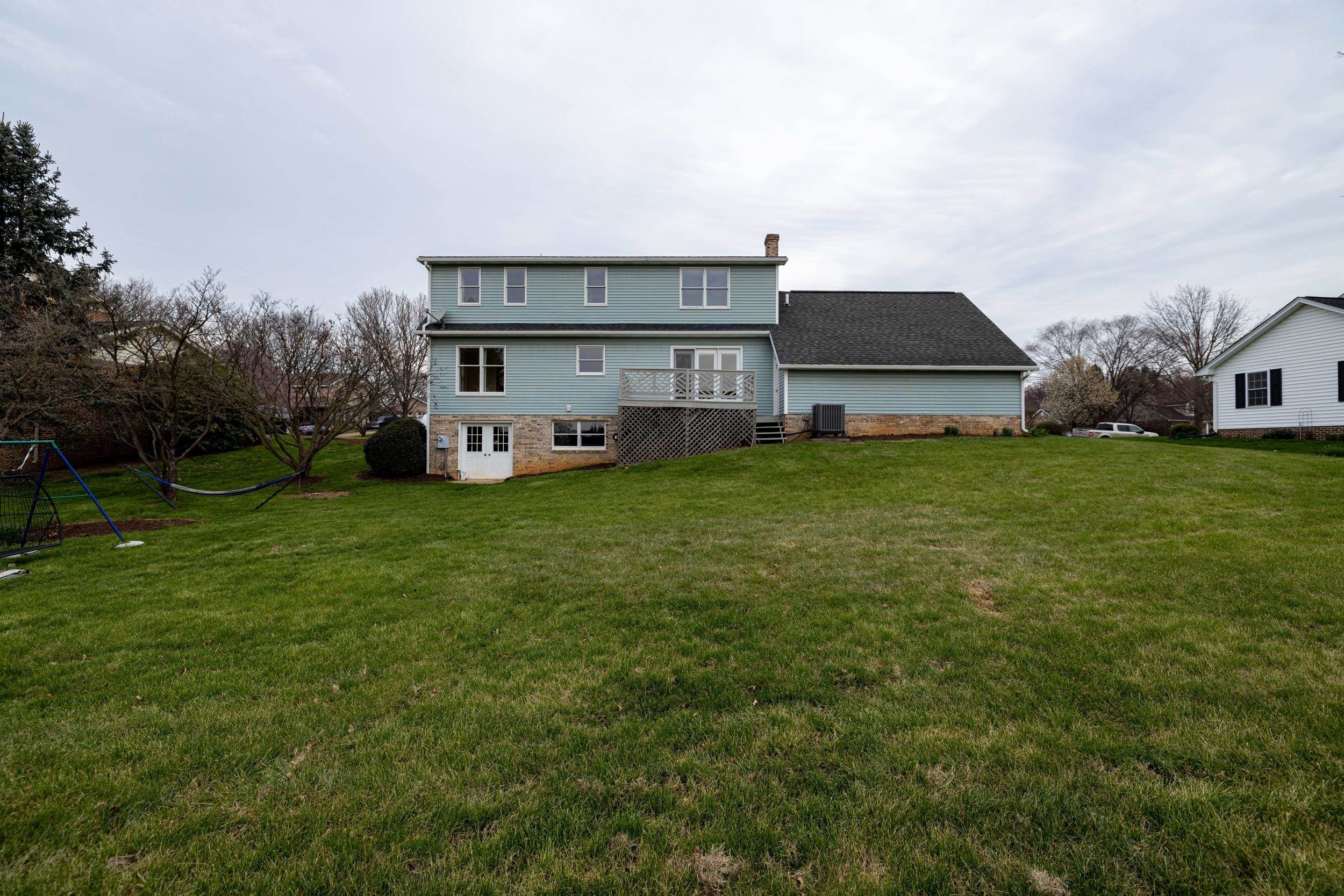 110 SUNBRIGHT DR, BRIDGEWATER, Virginia 22812, 3 Bedrooms Bedrooms, ,3 BathroomsBathrooms,Residential,110 SUNBRIGHT DR,675156 MLS # 675156