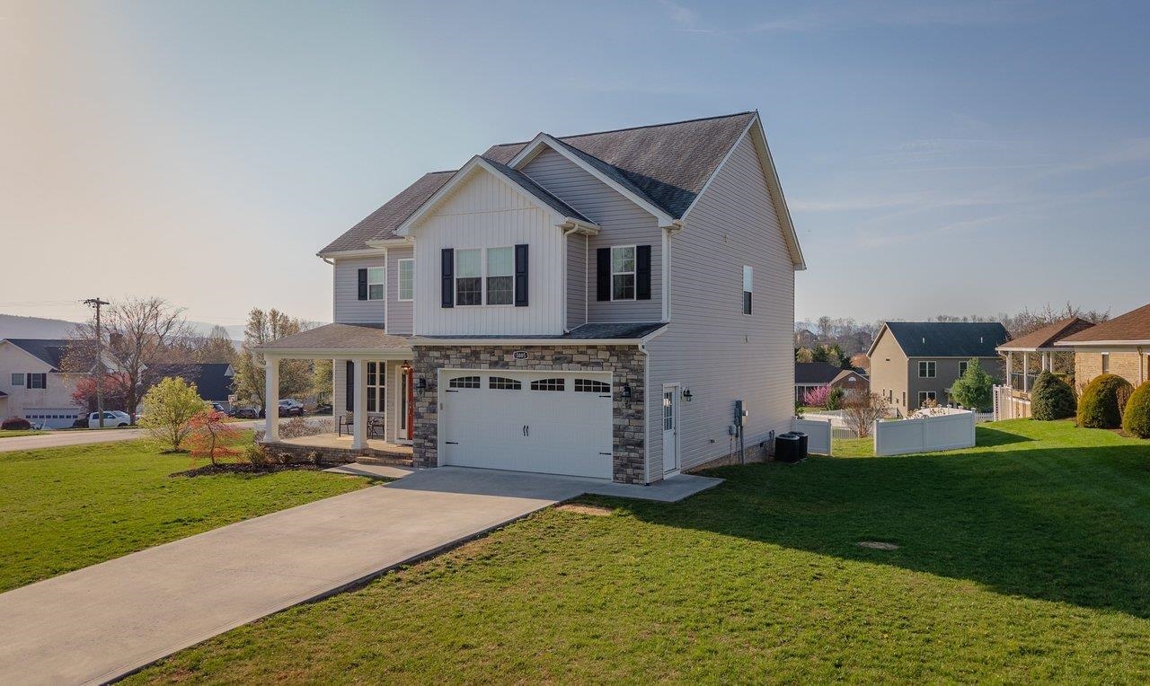 3885 CADET CT, PENN LAIRD, Virginia 22846, 4 Bedrooms Bedrooms, ,2 BathroomsBathrooms,Residential,3885 CADET CT,675157 MLS # 675157