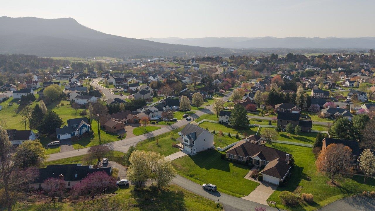 3885 CADET CT, PENN LAIRD, Virginia 22846, 4 Bedrooms Bedrooms, ,2 BathroomsBathrooms,Residential,3885 CADET CT,675157 MLS # 675157