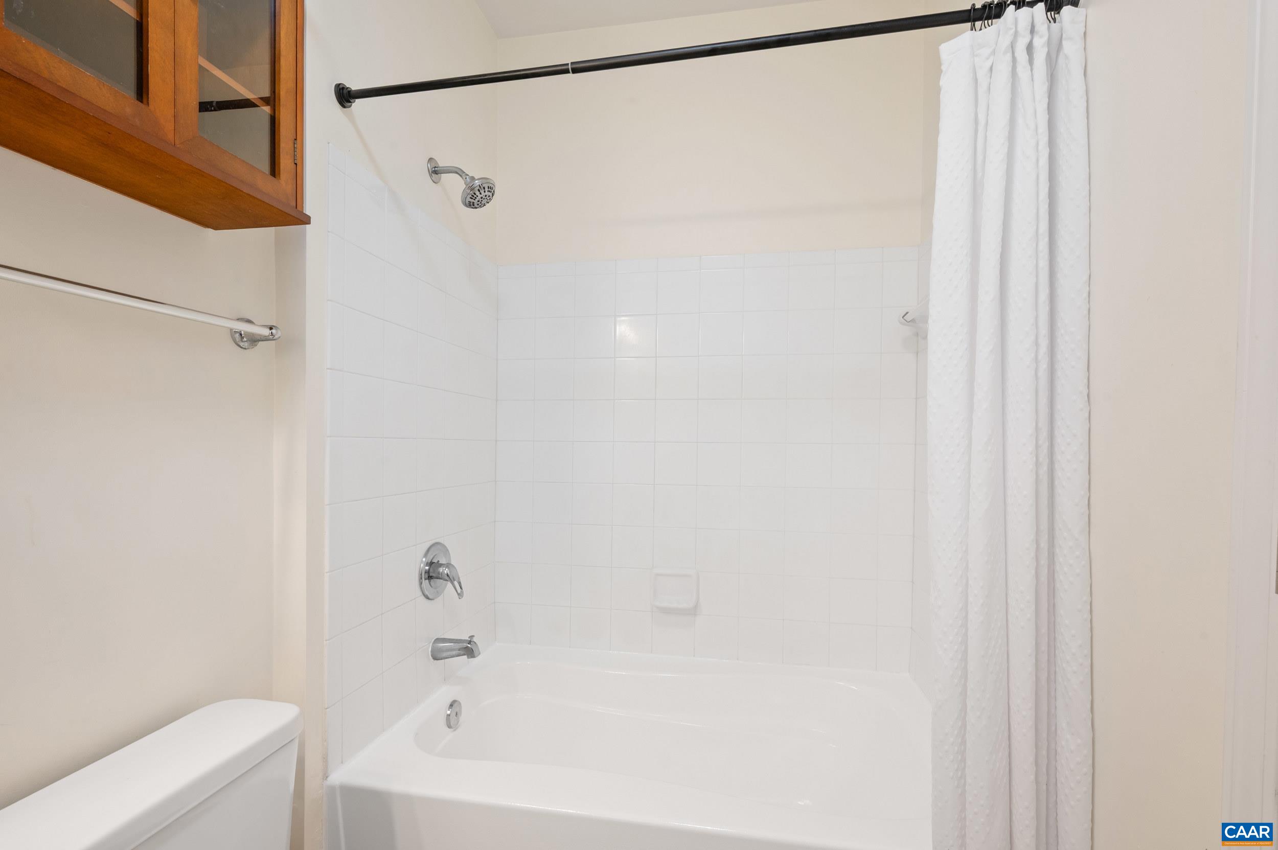 770 WALKER SQ, CHARLOTTESVILLE, Virginia 22903, 1 Bedroom Bedrooms, ,1 BathroomBathrooms,Residential,770 WALKER SQ,675159 MLS # 675159