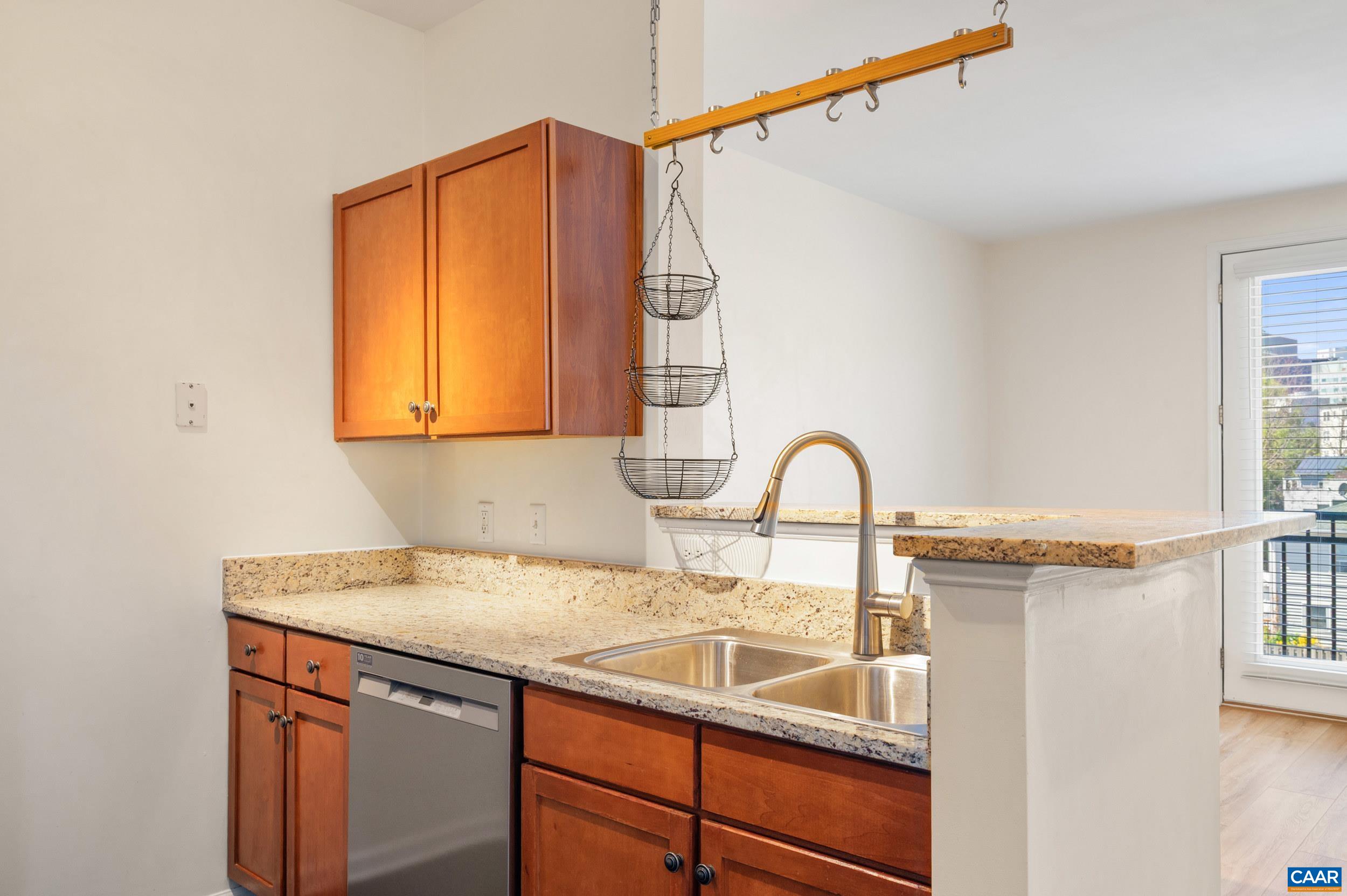 770 WALKER SQ, CHARLOTTESVILLE, Virginia 22903, 1 Bedroom Bedrooms, ,1 BathroomBathrooms,Residential,770 WALKER SQ,675159 MLS # 675159