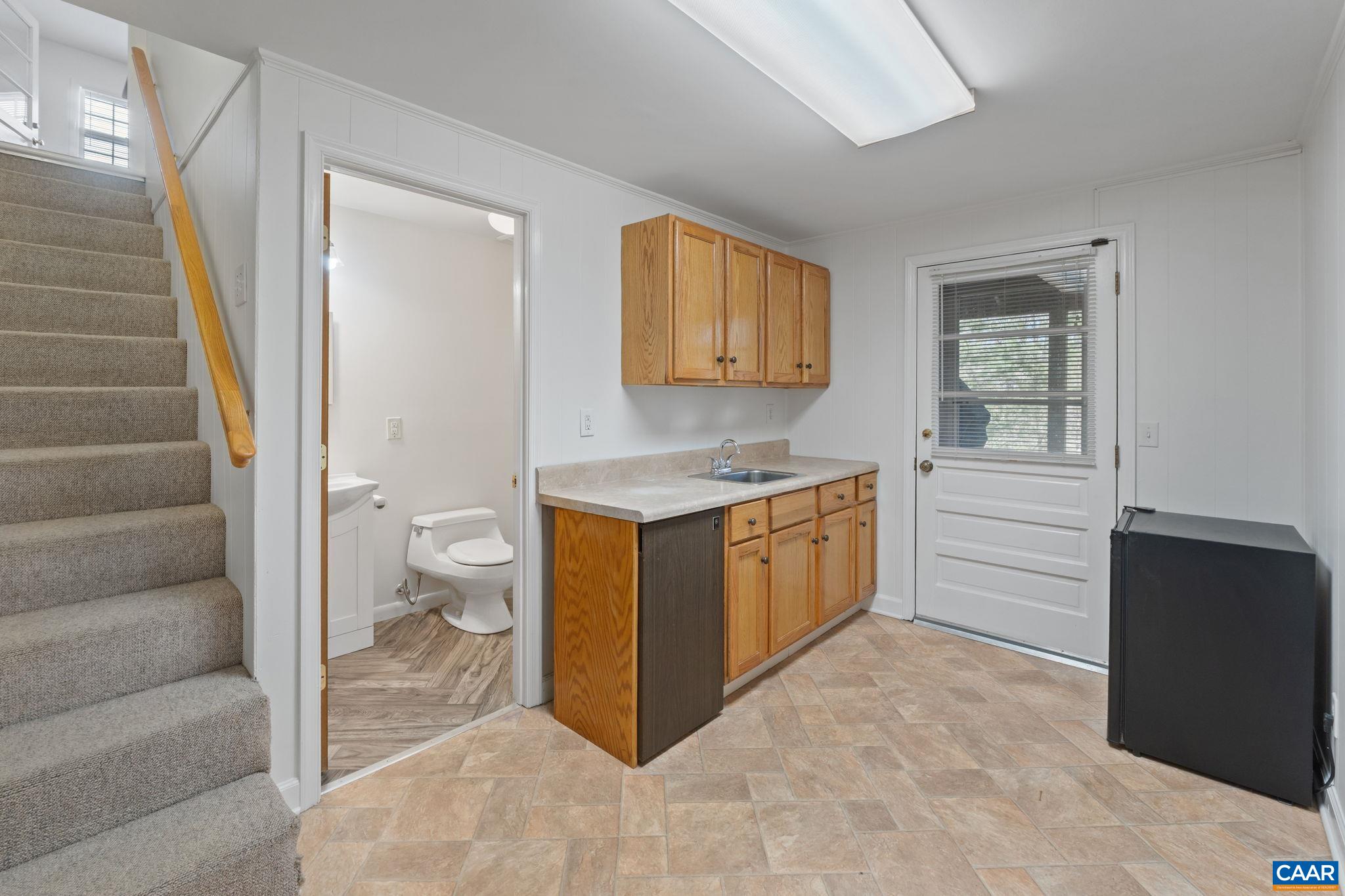 617 DAVIS AVE, CHARLOTTESVILLE, Virginia 22901, 5 Bedrooms Bedrooms, ,3 BathroomsBathrooms,Residential,617 DAVIS AVE,675161 MLS # 675161