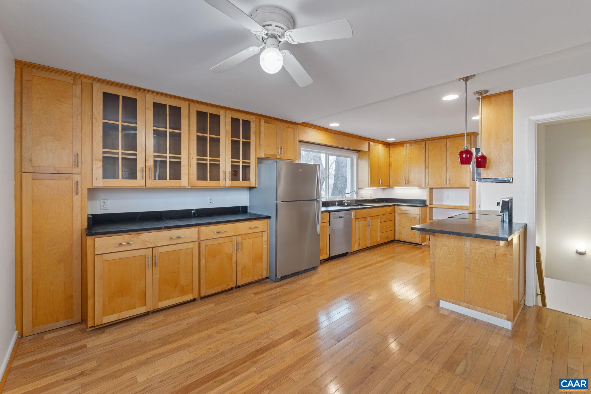 617 DAVIS AVE, CHARLOTTESVILLE, Virginia 22901, 5 Bedrooms Bedrooms, ,3 BathroomsBathrooms,Residential,617 DAVIS AVE,675161 MLS # 675161