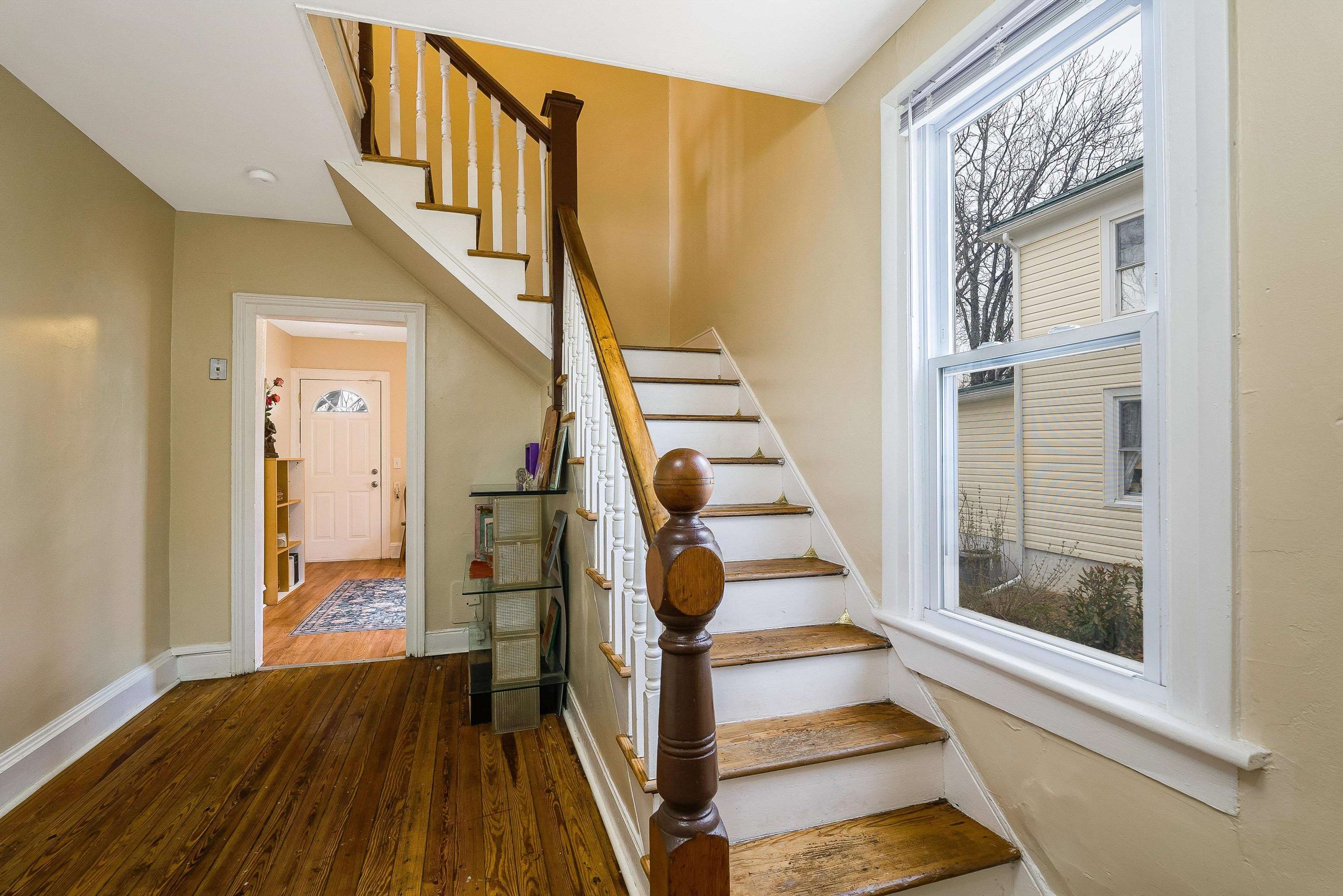 1306 W JOHNSON ST, STAUNTON, Virginia 24401, 3 Bedrooms Bedrooms, ,1 BathroomBathrooms,Residential,1306 W JOHNSON ST,675163 MLS # 675163