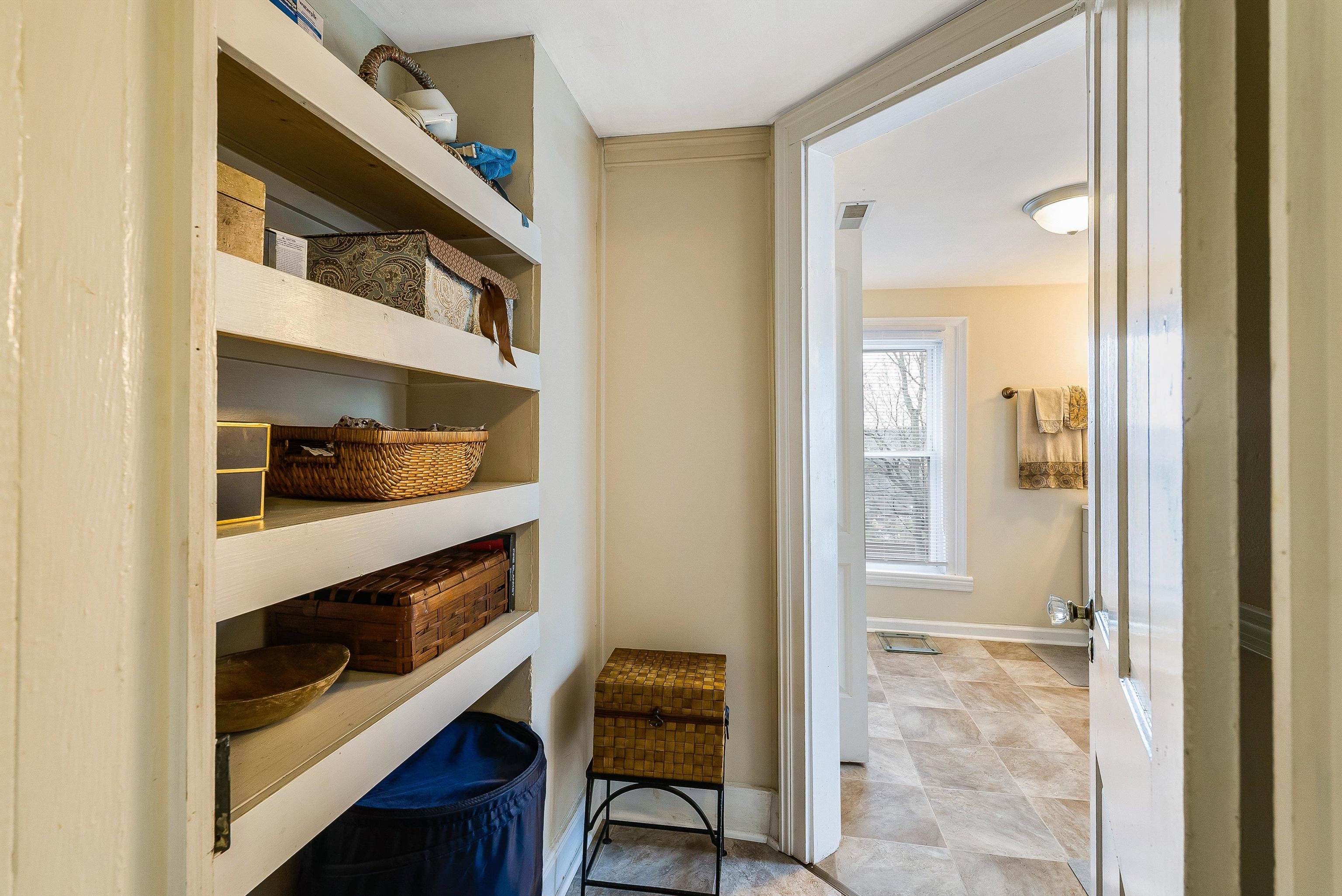 1306 W JOHNSON ST, STAUNTON, Virginia 24401, 3 Bedrooms Bedrooms, ,1 BathroomBathrooms,Residential,1306 W JOHNSON ST,675163 MLS # 675163